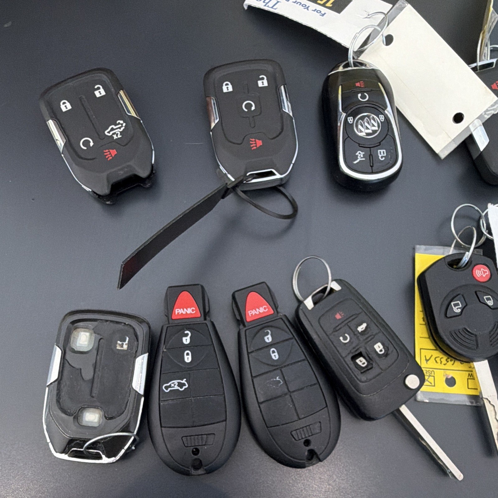 USED LOT OF OEM KEY FOBS GM CHRYSLER FORD USED LOT OF OEM KEY FOBS GM CHRYSLER FORD