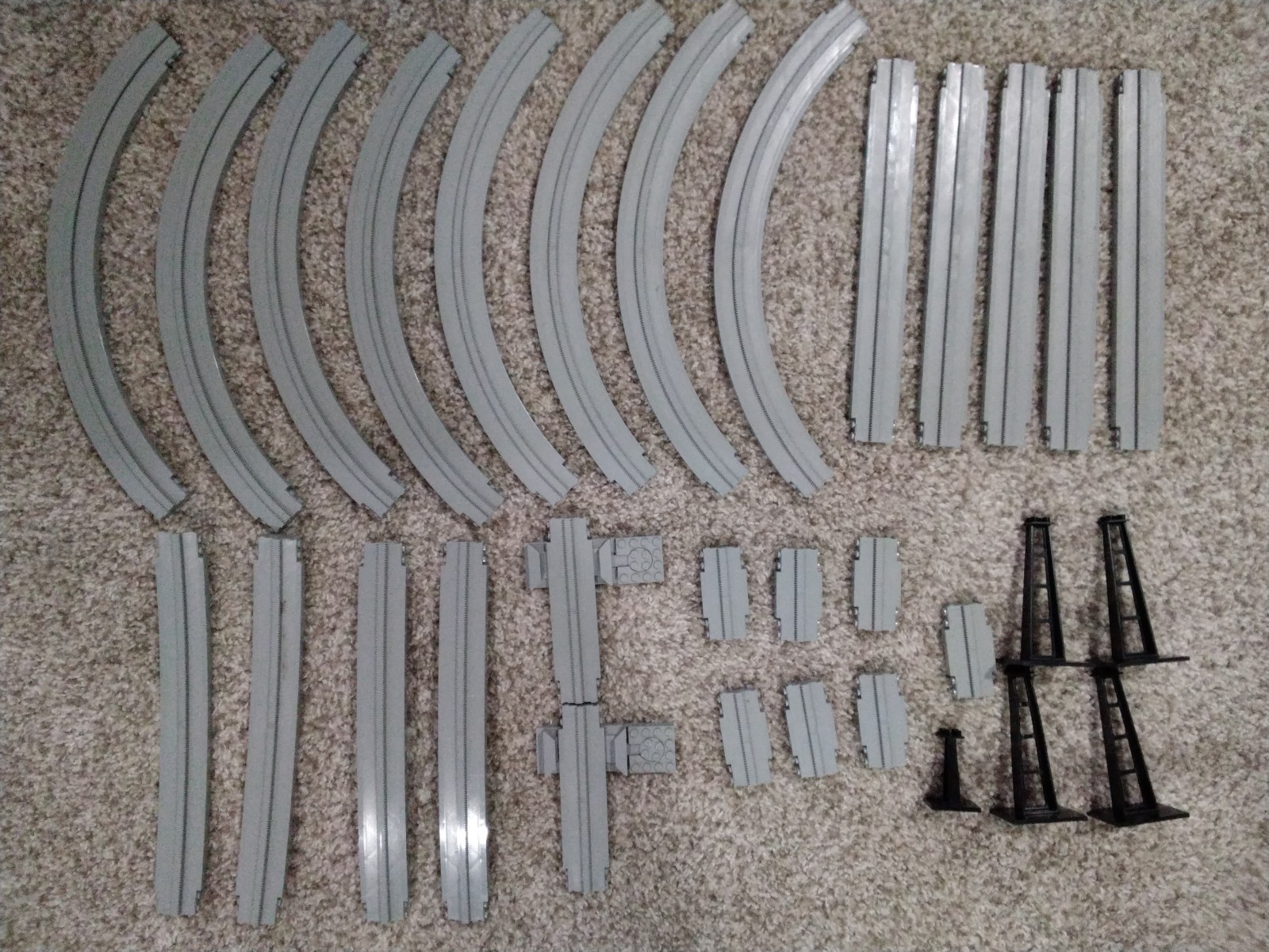 Near Complete 1990\'s Monorail Track Set(includes Black Beams) Near Complete 1990\'s Monorail Track Set(includes Black Beams)