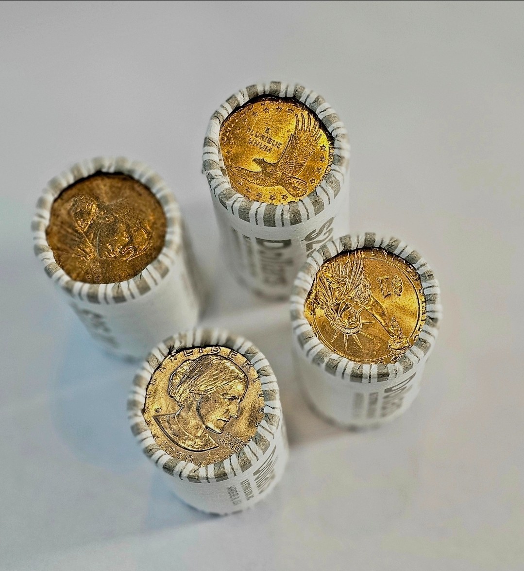 Sealed Bank Roll $25 FV Golden Sacagawea / Presidential /SBA small dollars Sealed Bank Roll $25 FV Golden Sacagawea / Presidential /SBA small dollars