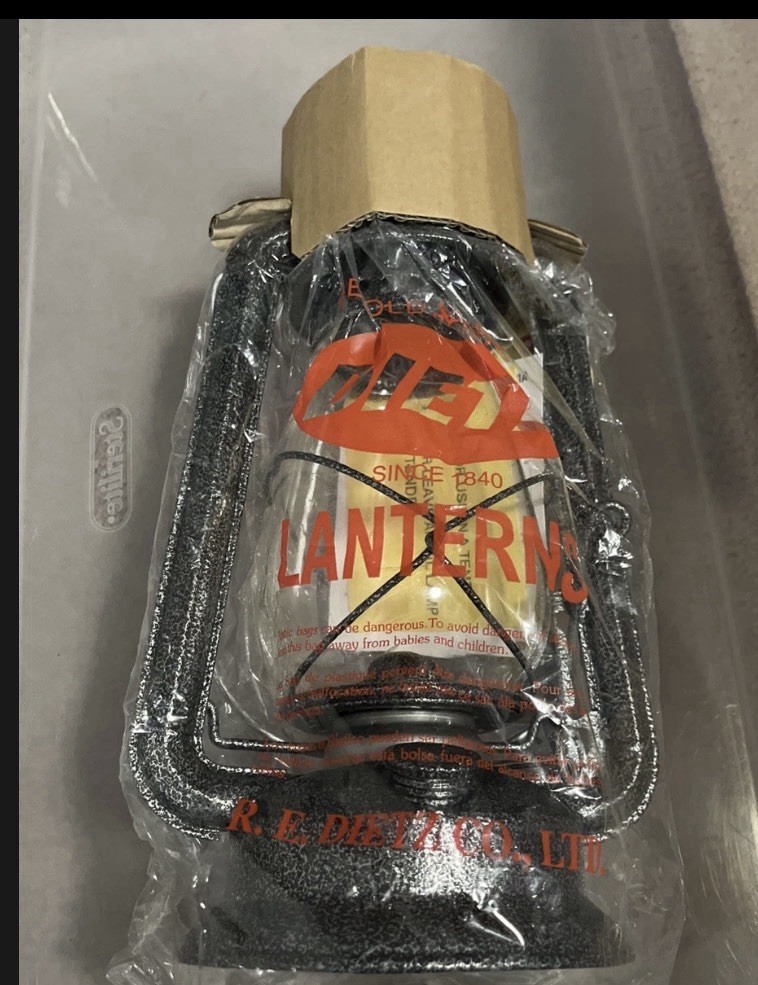 Marlboro Cowboy Chronicles Camping Lanterns NIB Pair 2002 Dietz Glass Globe