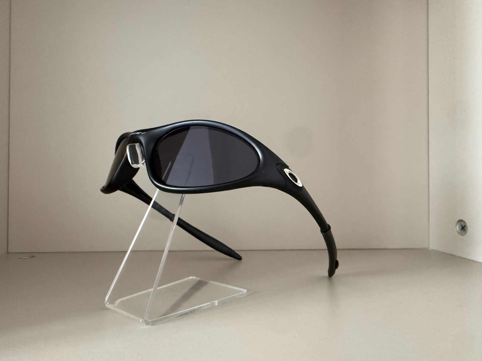 Oakley Minute Gen 1.0 Black Frame Black Lens Vintage Y2K Sunglasses New w/ Box
