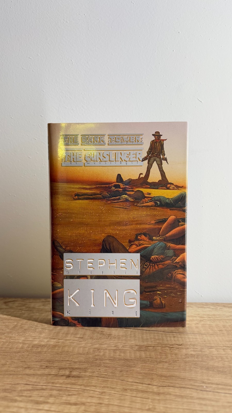 The Dark Tower Books: The Gunslinger, The Drawing of Three, The Waste Lands The Dark Tower Books: The Gunslinger, The Drawing of Three, The Waste Lands
