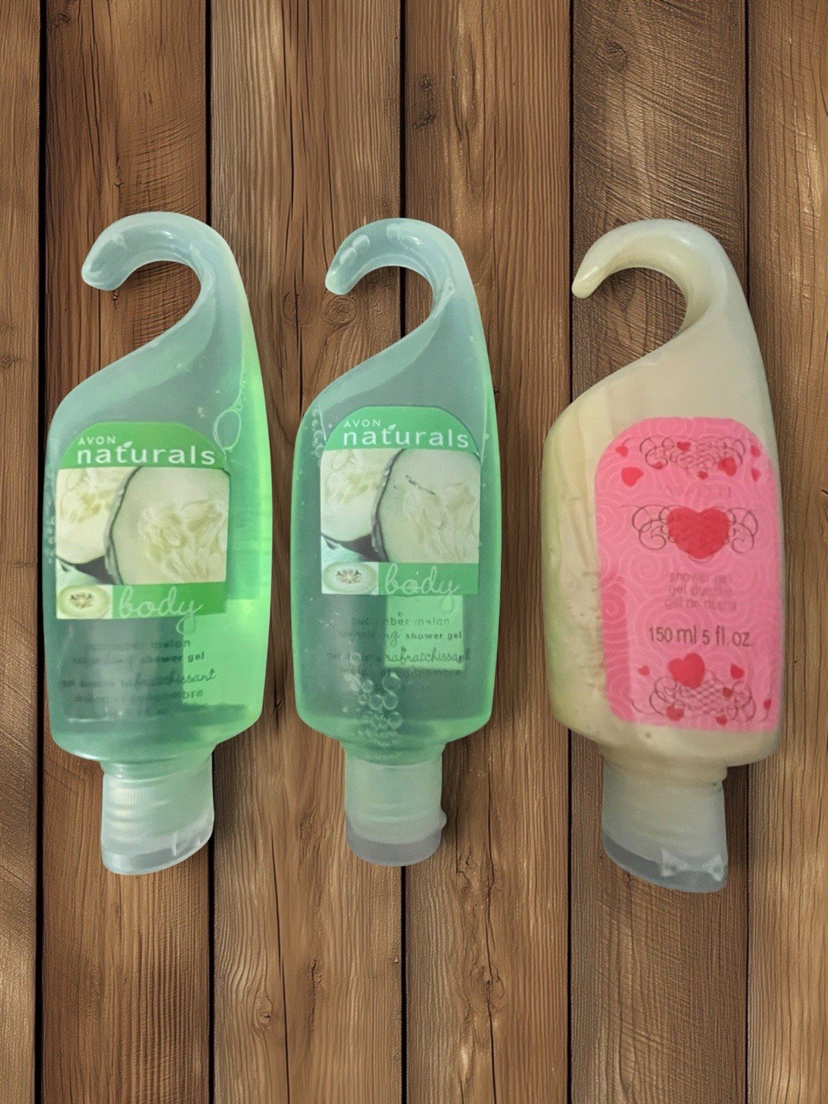 Lot 3 AVON Naturals Shower Gel Cucumber Melon/ Vanilla 5oz NOS Sealed Lot 3 AVON Naturals Shower Gel Cucumber Melon/ Vanilla 5oz NOS Sealed