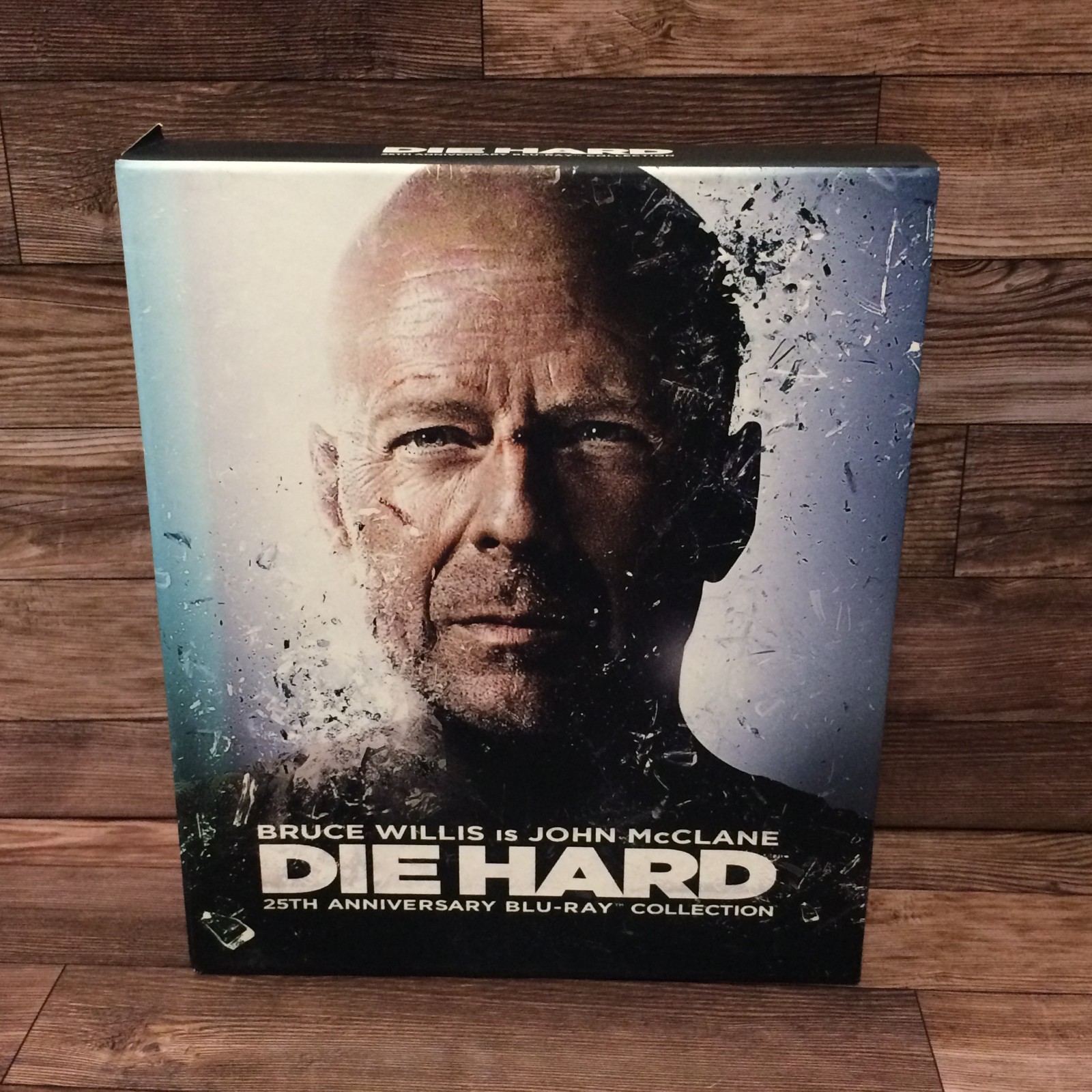 Die Hard 25th Anniversary Collection Blu-ray Used 5 Book Bruce Willis Die Hard 25th Anniversary Collection Blu-ray Used 5 Book Bruce Willis