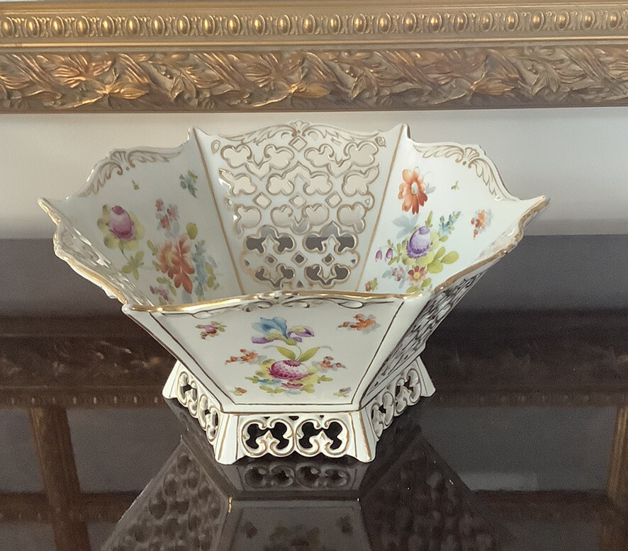 BEAUTIFUL VINTAGE Reticulated Floral Bowl Dresden? ESTATE ITEM BEAUTIFUL VINTAGE Reticulated Floral Bowl Dresden? ESTATE ITEM