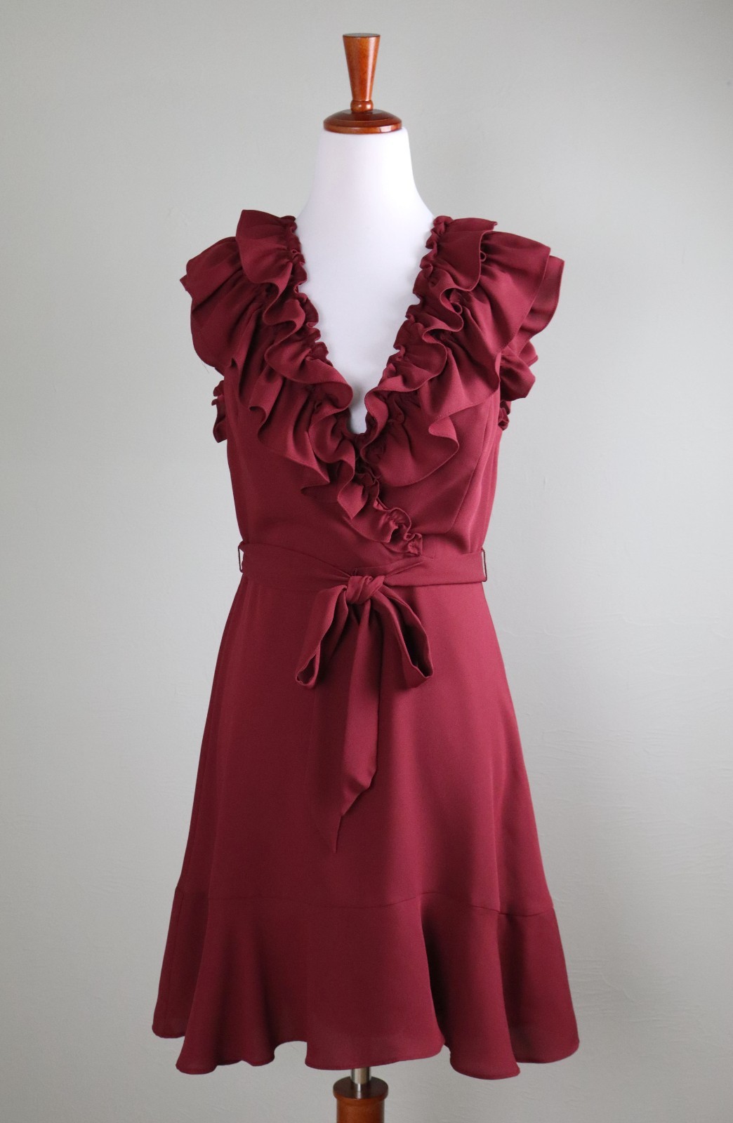 BCBG MAX AZRIA NEW $268 Ruffle Neck Tie Waist Flounce Hem Lined Dress Size 6