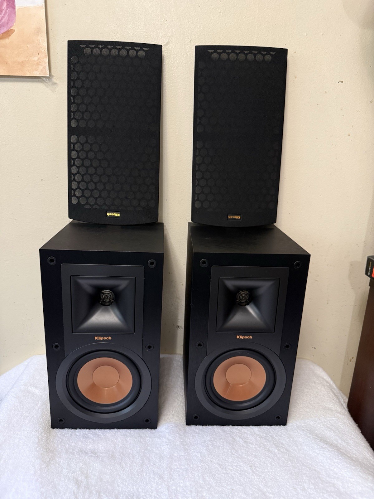 Klipsch R-15M Bookshelf Speakers Black
