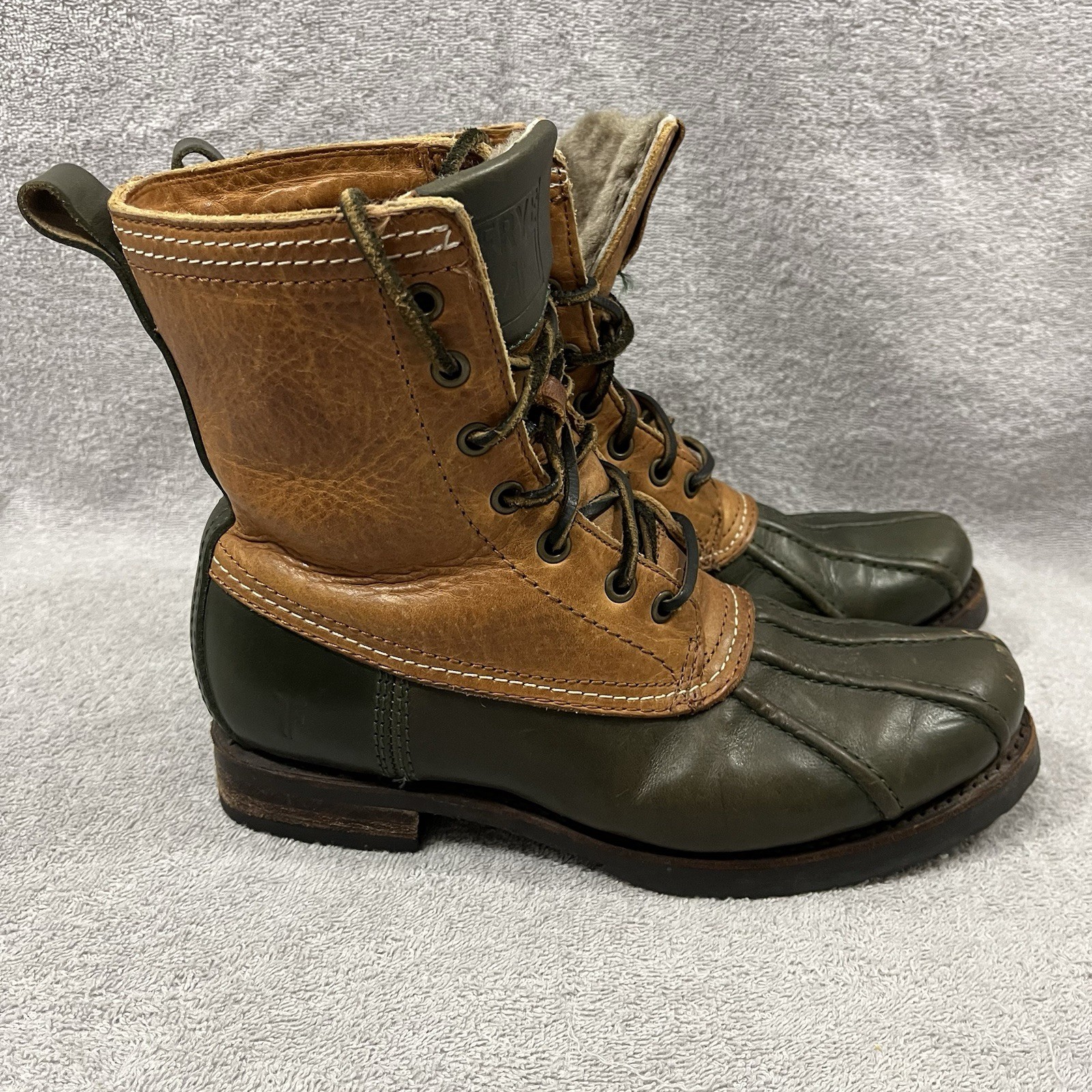 FRYE Veronica Shearling Leather Duck Waterproof Boots Womens Size 8.5 Insulated FRYE Veronica Shearling Leather Duck Waterproof Boots Womens Size 8.5 Insulated