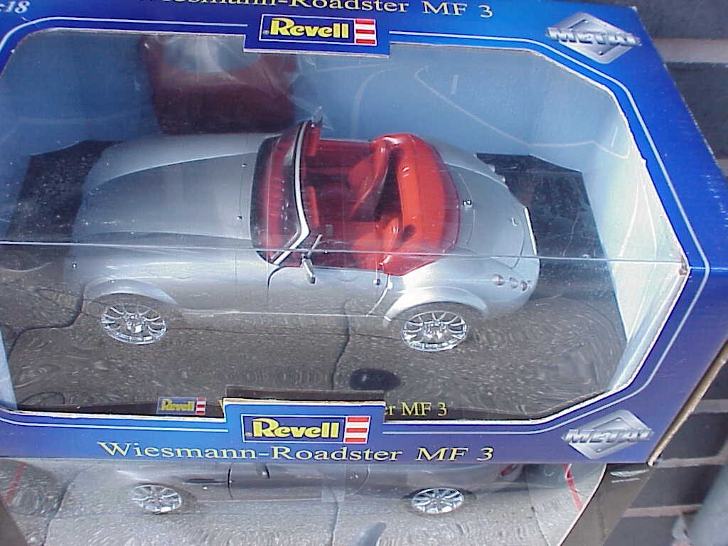 Revell 1/18 Scale Diecast - 08860 Weismann Roadster MF3 in Silver Boxed and Mint