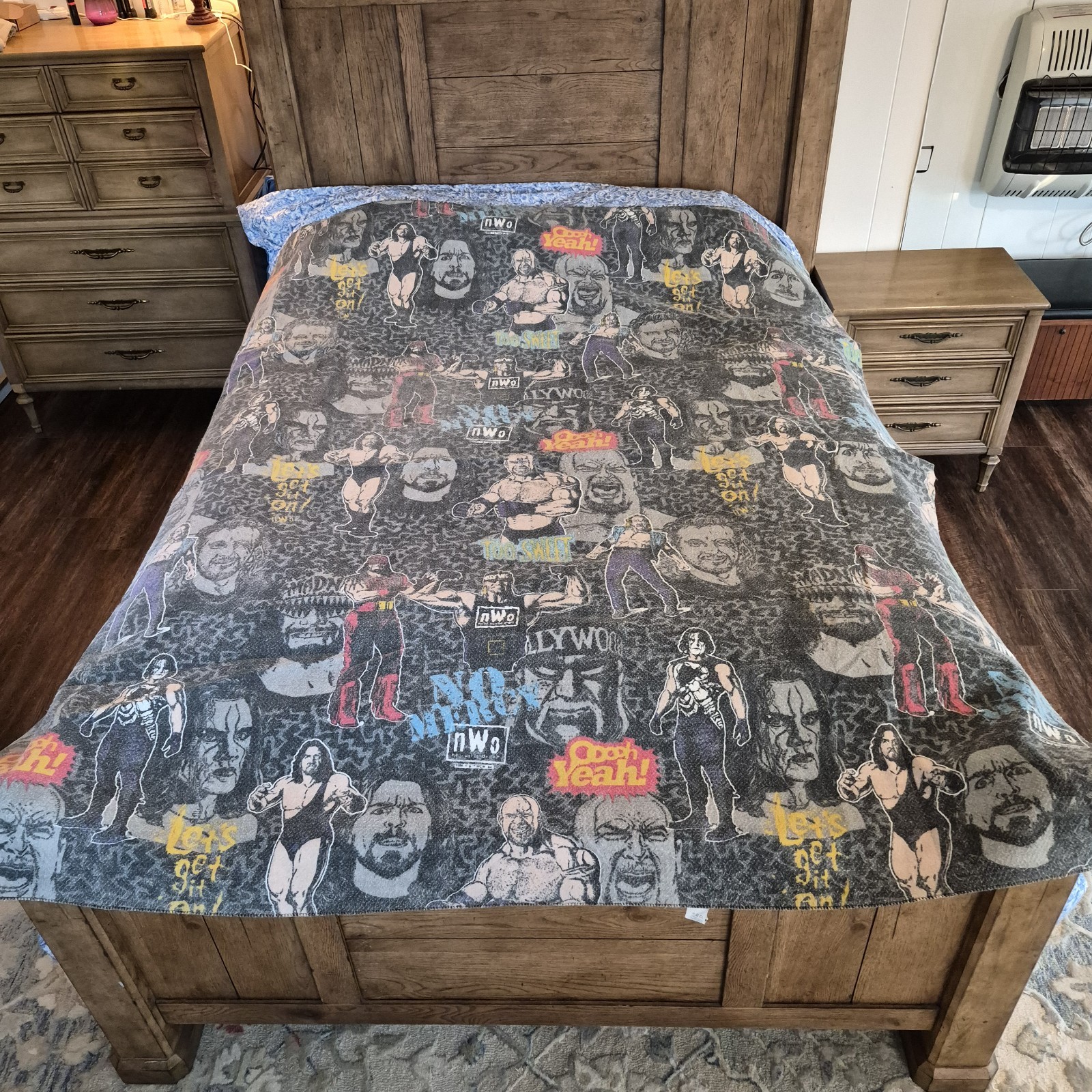 Vintage 1998 WCW nWo Comforter Blanket Wrestling Hulk Hogan Goldberg Bedspread