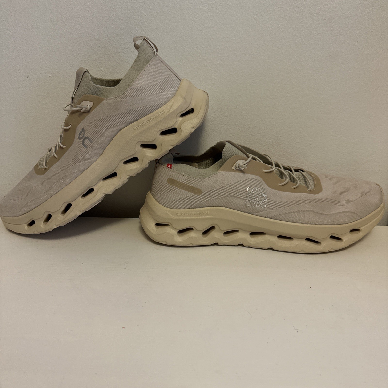Size 11M/12.5w - On Running Cloudtilt Loewe Sand 3MD30330554 New Size 11M/12.5w - On Running Cloudtilt Loewe Sand 3MD30330554 New
