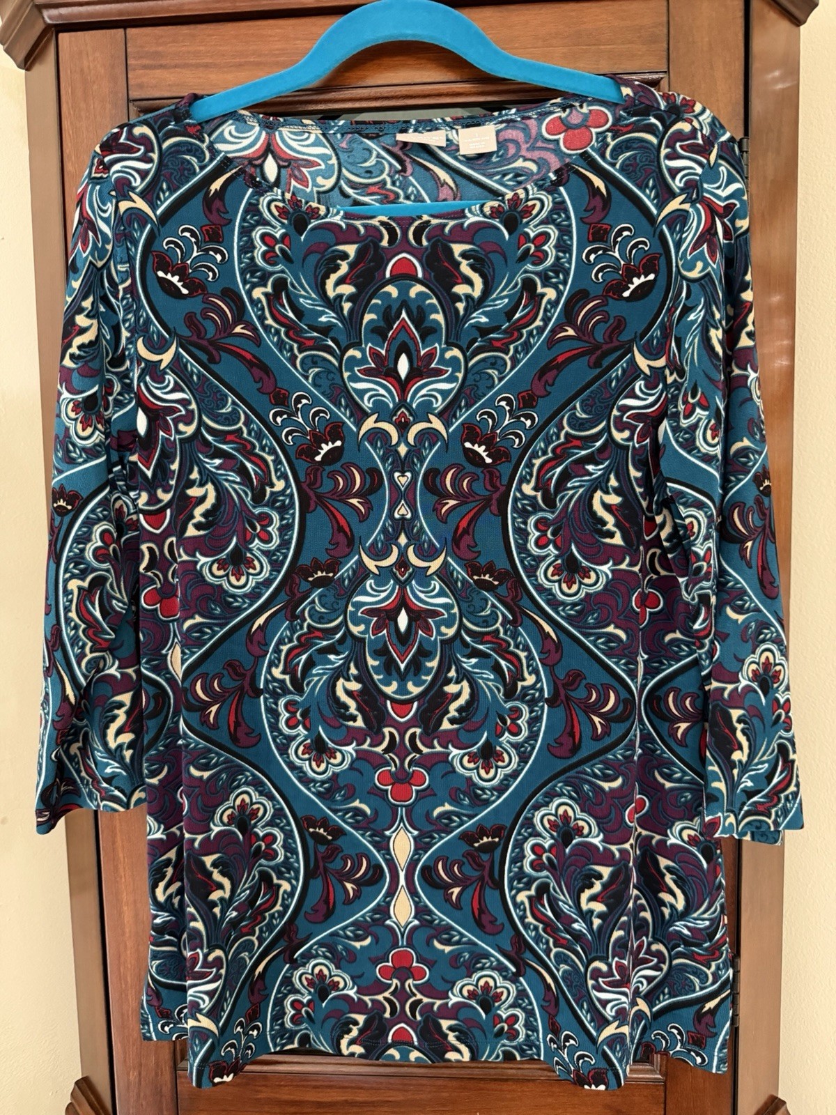 EUC CHICO\'S TRAVELERS WOMEN’S SIZE: 1 (8/10) ROUND NECK 3/4 SLEEVE PAISLEY