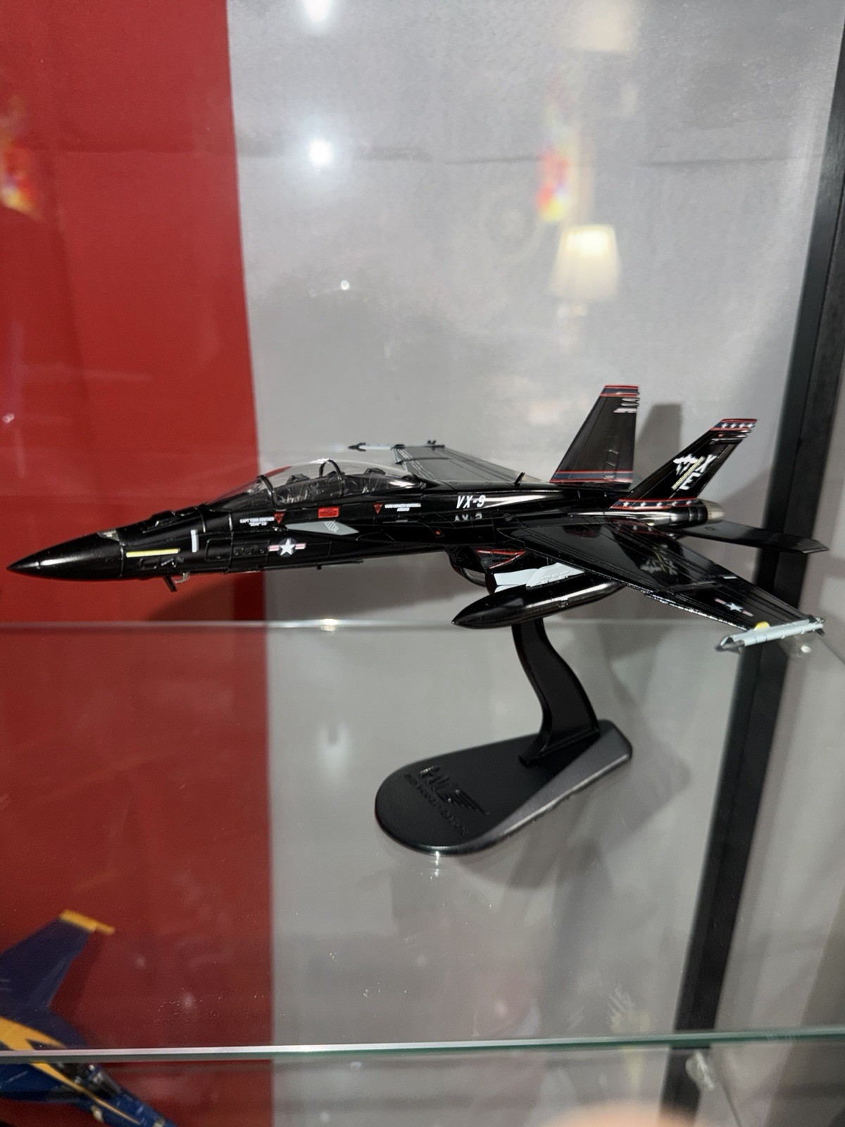 HA5136B Hobby Master F/A-18F Super Hornet 1/72 Model Vandy 1 USN VX-9 Vampires HA5136B Hobby Master F/A-18F Super Hornet 1/72 Model Vandy 1 USN VX-9 Vampires