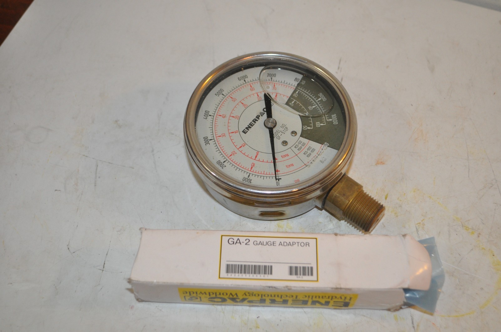 Enerpac GF510P, Hydraulic Pressure Gauge W/GA2 Enerpac GF510P, Hydraulic Pressure Gauge W/GA2