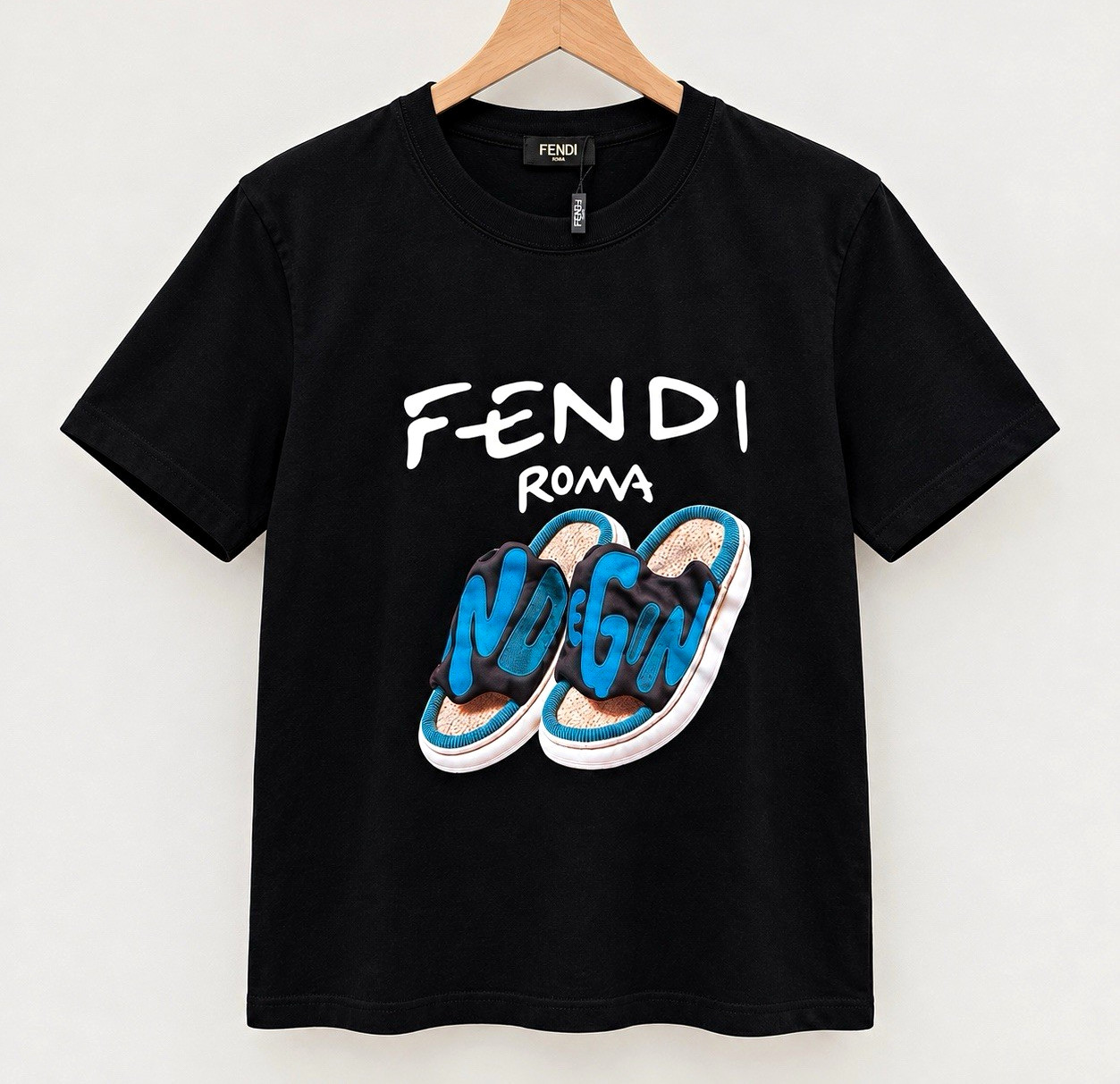 Fendi Men M Black Short Sleeve Crew Neck Graphic Print T-Shirt Logo Regular