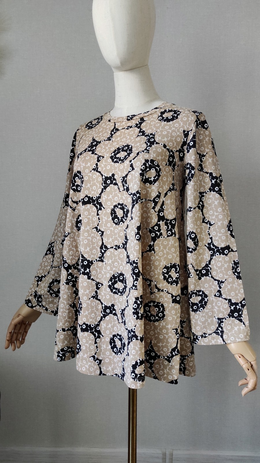 Marimekko Tahto Unikot Cotton Top Blouse Size XS beige Marimekko Tahto Unikot Cotton Top Blouse Size XS beige