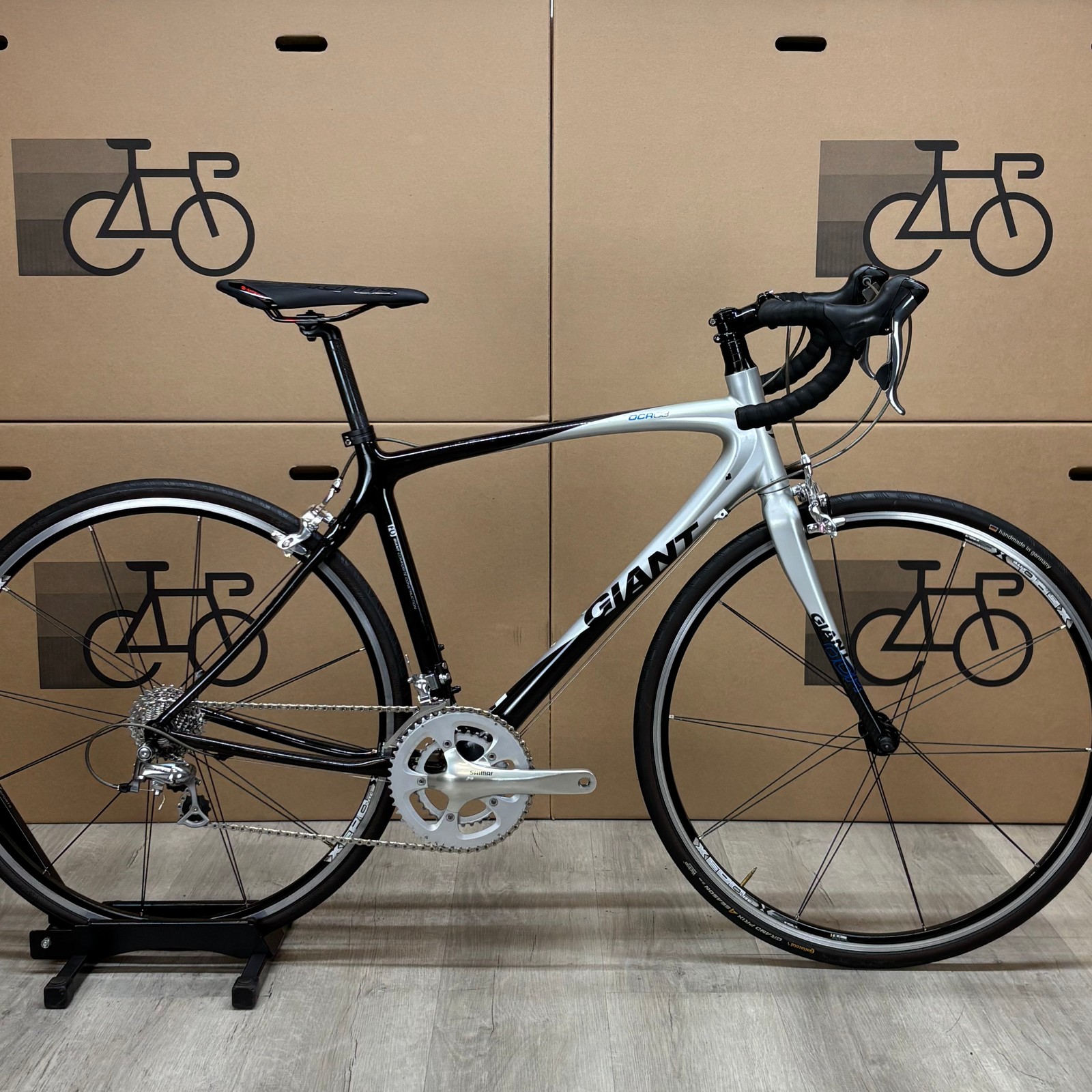 Used Giant OCR C3, Carbon Fiber Road Bike, Medium 54cm Used Giant OCR C3, Carbon Fiber Road Bike, Medium 54cm