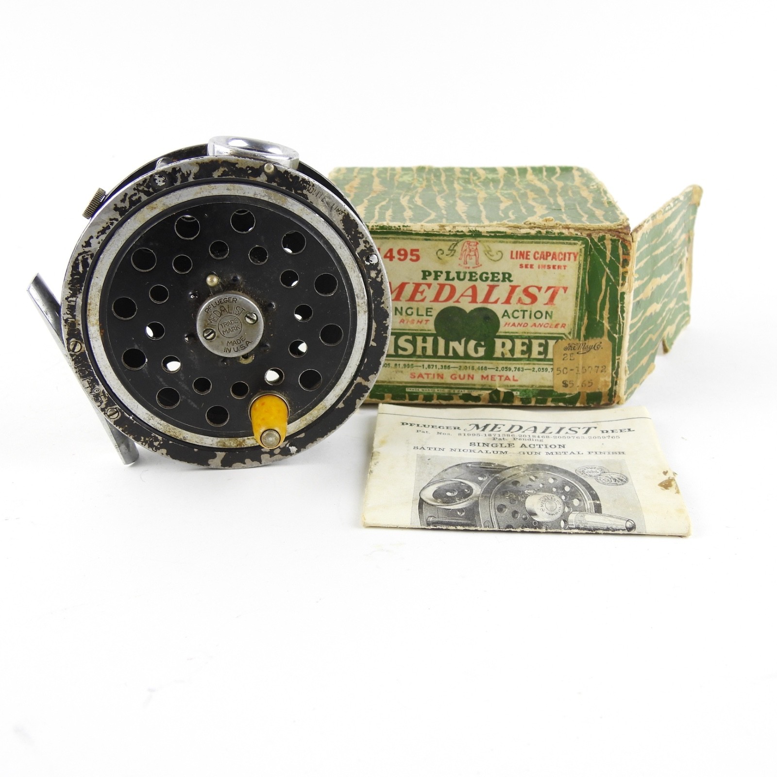 Pflueger Medalist 1495 Fly Reel. Round Line Guard. Made in USA. W/ Box. 