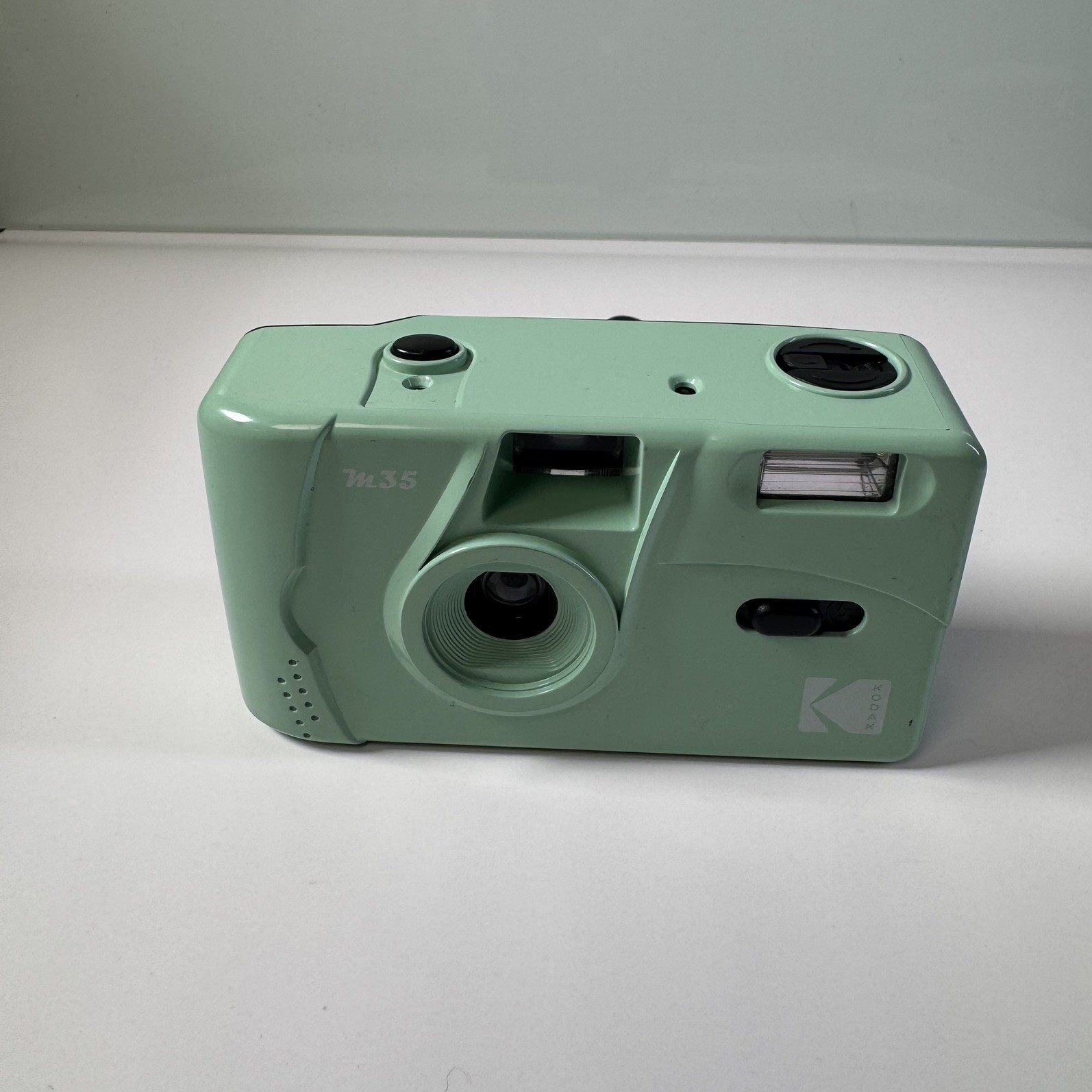 Genuine Kodak Vintage M35mm Reusable Retro Non Disposable Film Camera Genuine Kodak Vintage M35mm Reusable Retro Non Disposable Film Camera