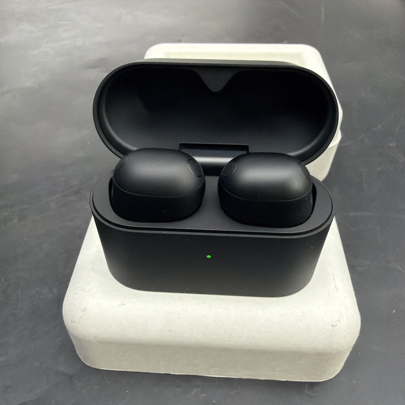 BARELY USED Sony WF-1000XM6 Wireless Earbuds Noise Cancelling Bluetooth Black BARELY USED Sony WF-1000XM6 Wireless Earbuds Noise Cancelling Bluetooth Black