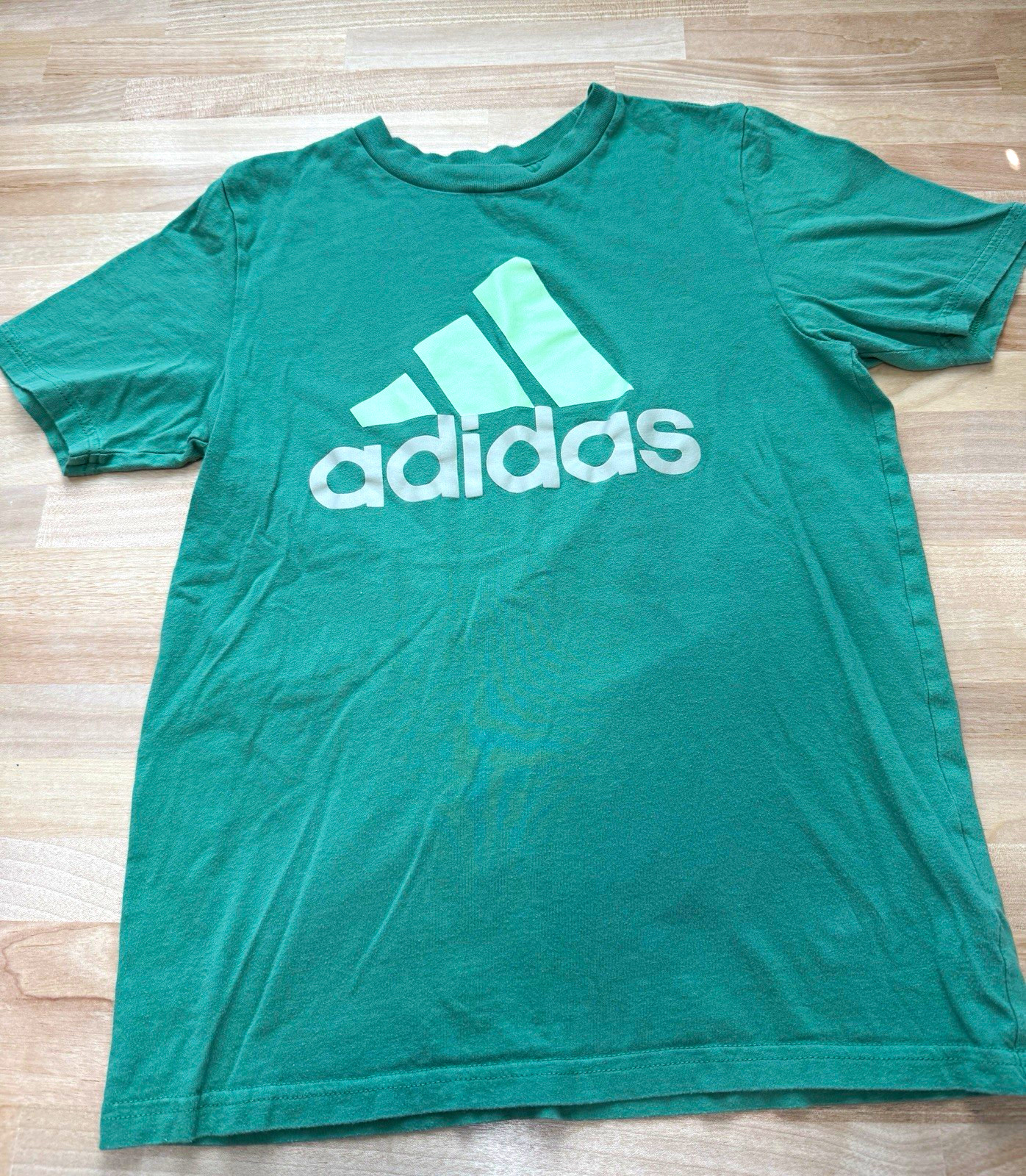 Adidas Youth Green Logo Graphic Print T-Shirt Regular Fit Crew Neck Size M