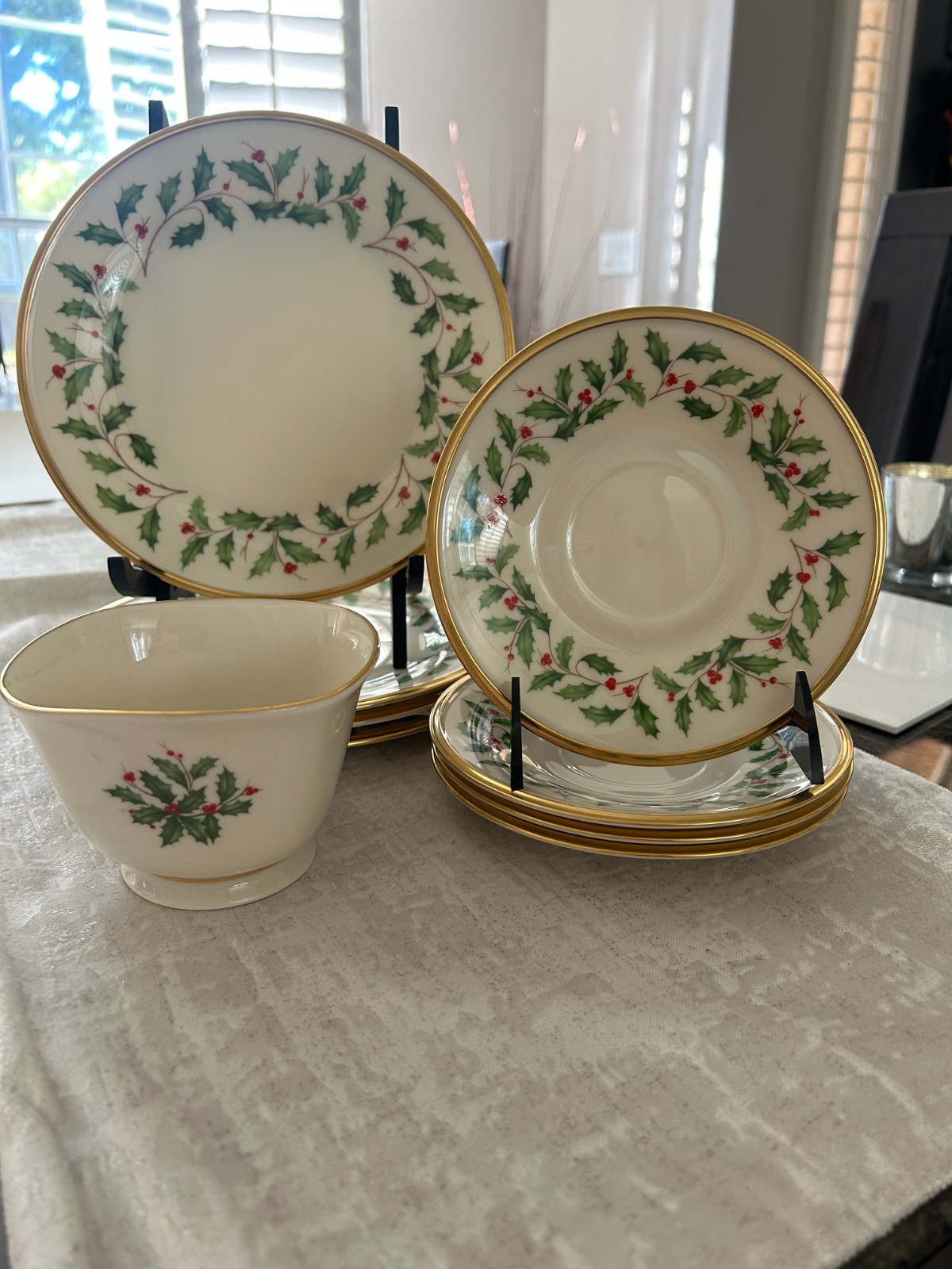 Lenox Holiday 4 Salad Plates, 4 Tea/Coffee Saucers, Treat Bowl- Never used