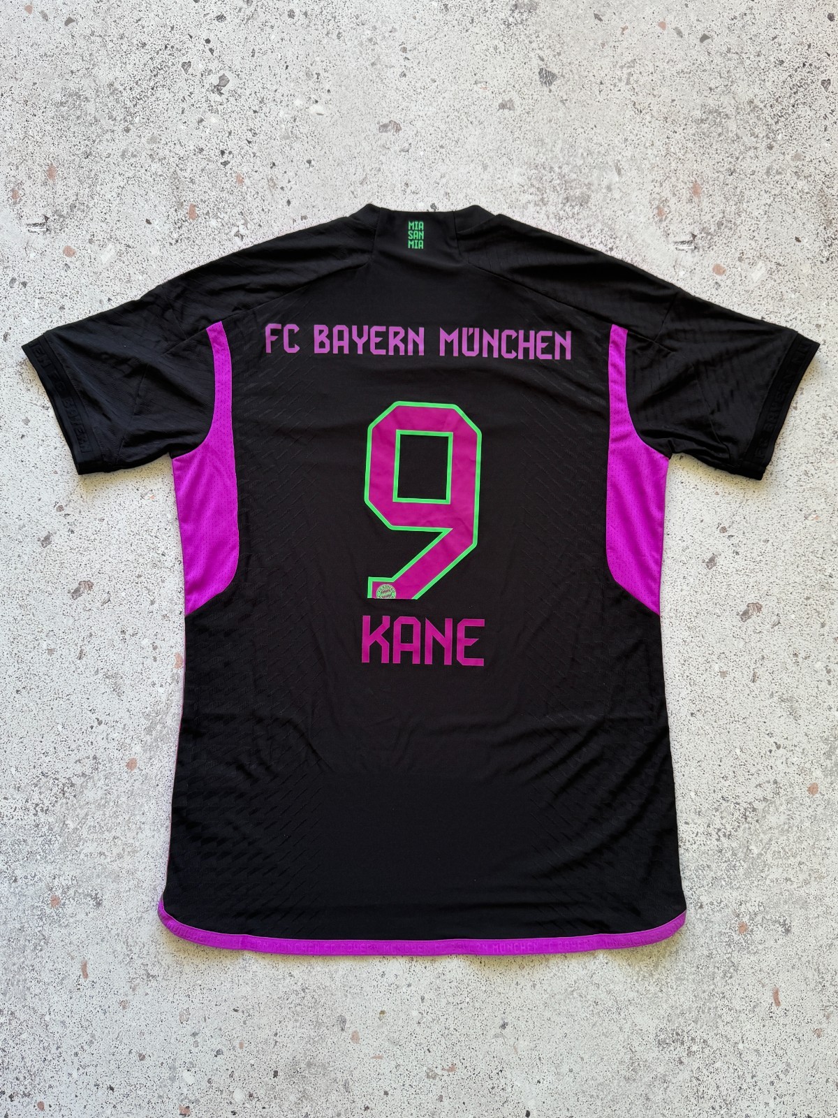 Bayern Munich 2023/2024 Away Authentic Shirt #9 Kane Adidas Jersey HR6947 Size M