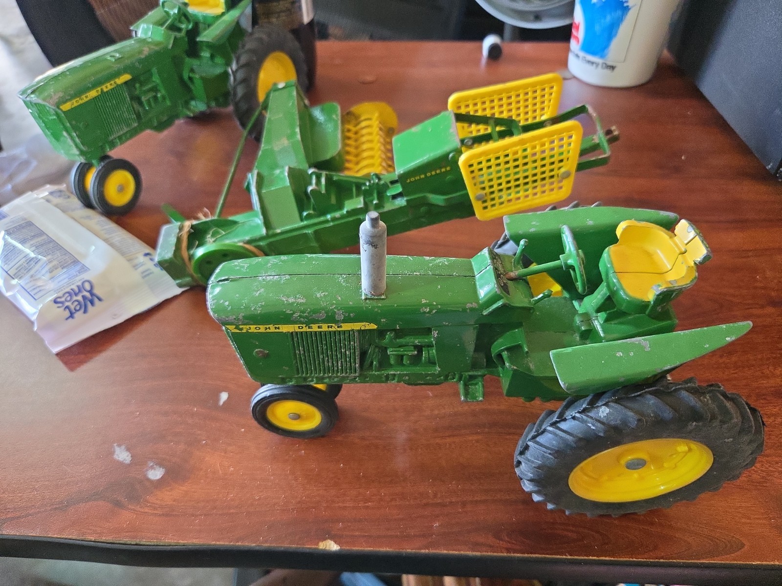 2 Vintage Tractor John Deere Tractor with and Baler Ertl 1/16 Toy Farm 2 Vintage Tractor John Deere Tractor with and Baler Ertl 1/16 Toy Farm