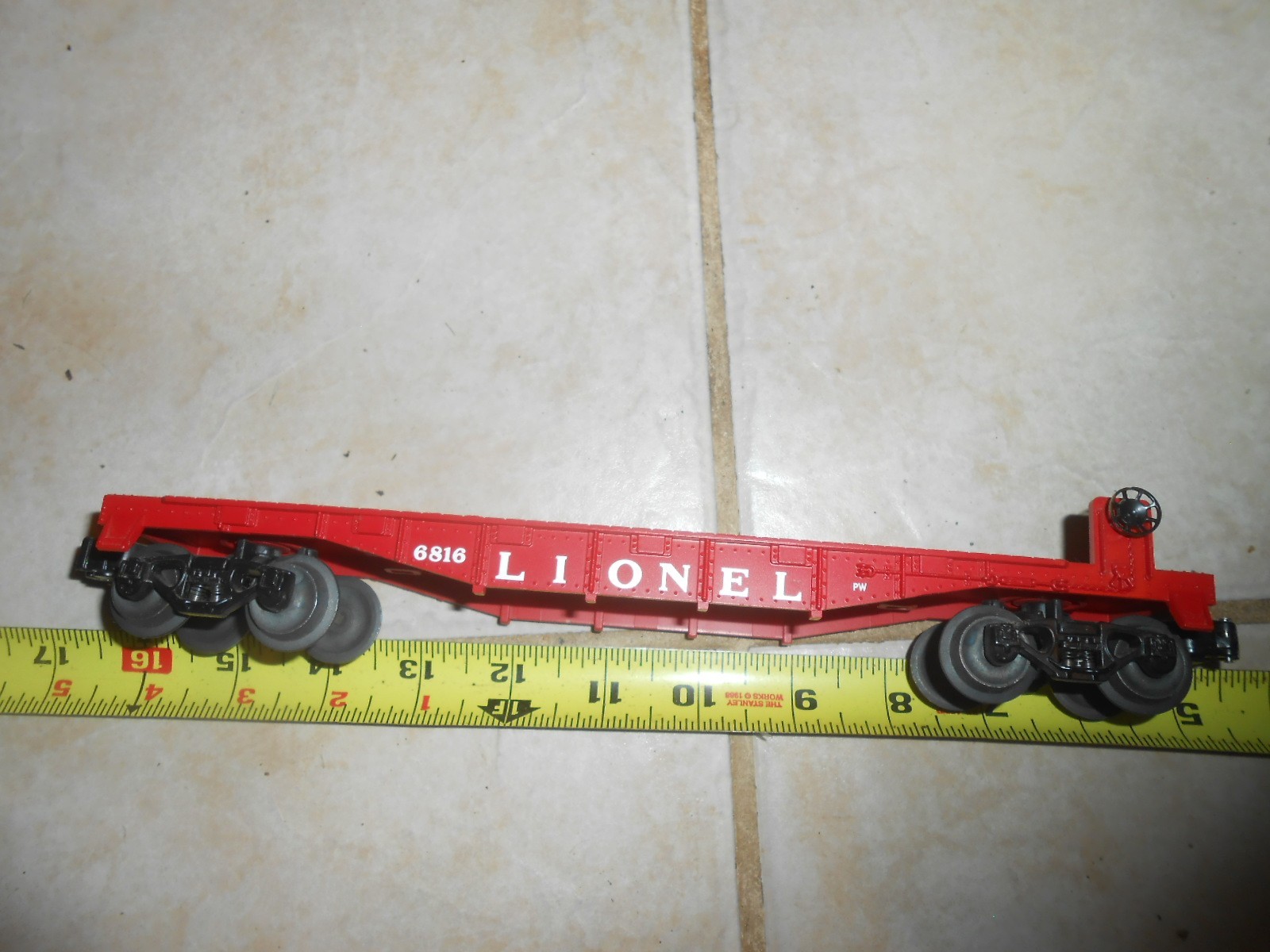 O/O-27 Lionel Flat cars. 6819, 6816, 9121, 6812, 9300. Buyers Choice.