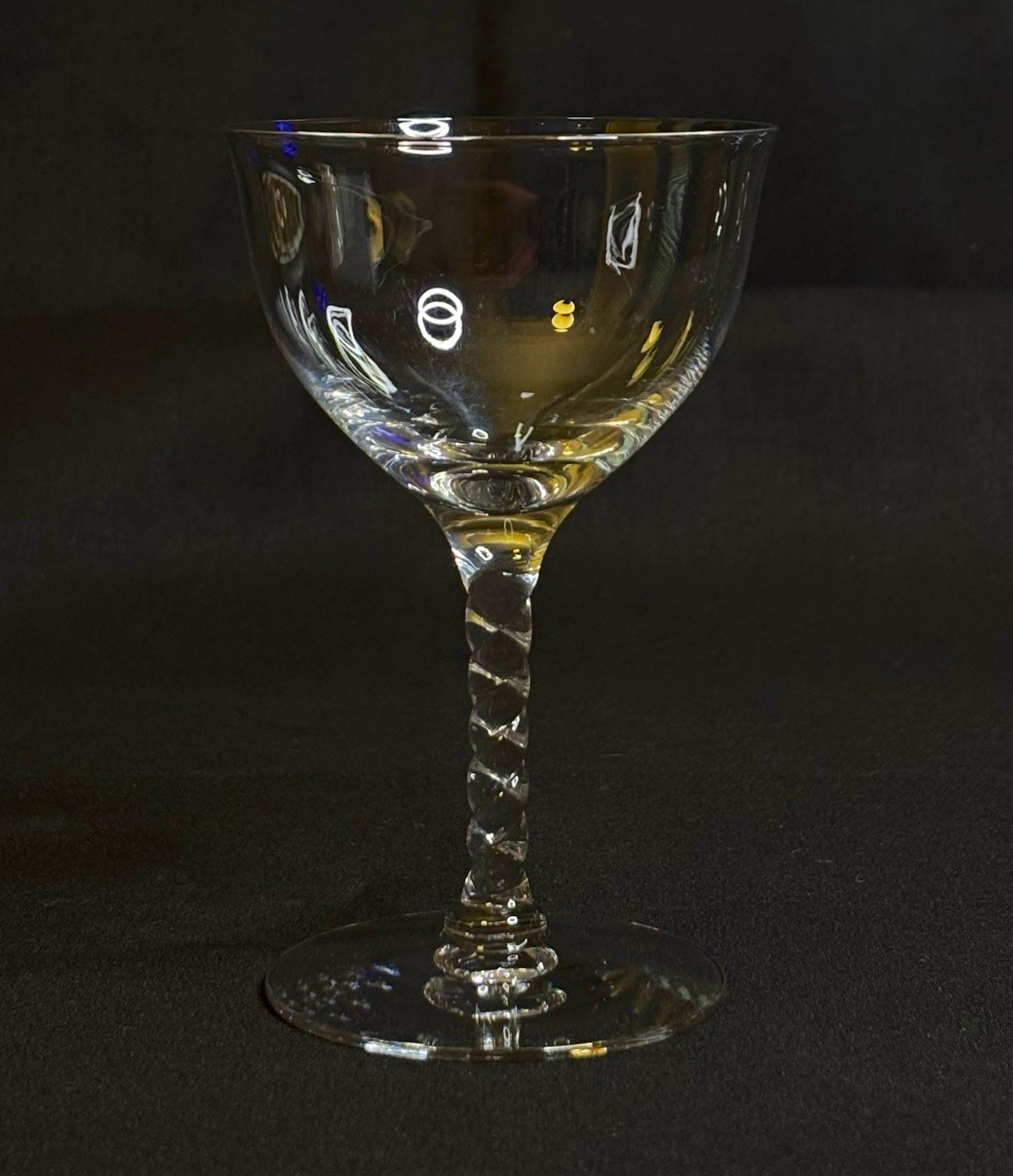 Vintage Seneca Helga Clear Glass Twist Stem 8000 Liquor Cocktail Glass 4 5/8\