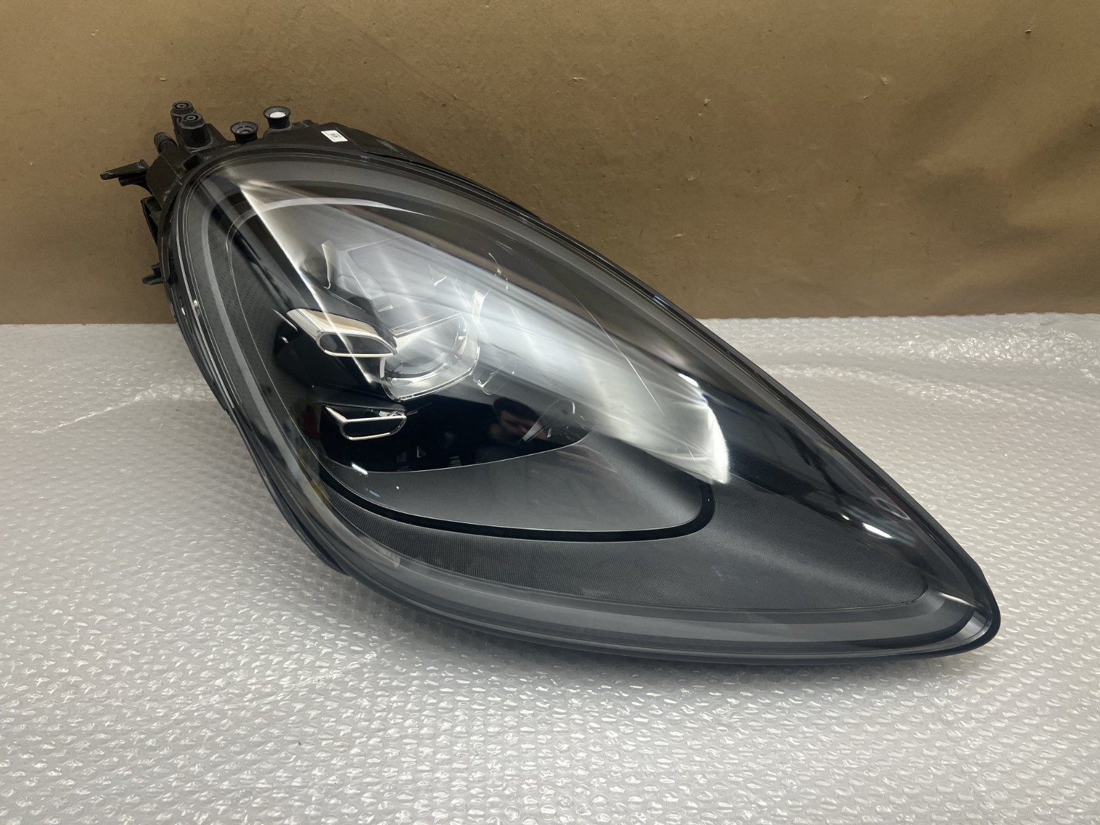 NICE 2019-2023 PORSCHE CAYENNE RIGHT PASSENGER RH HEADLIGHT LED BLACK OEM NICE 2019-2023 PORSCHE CAYENNE RIGHT PASSENGER RH HEADLIGHT LED BLACK OEM