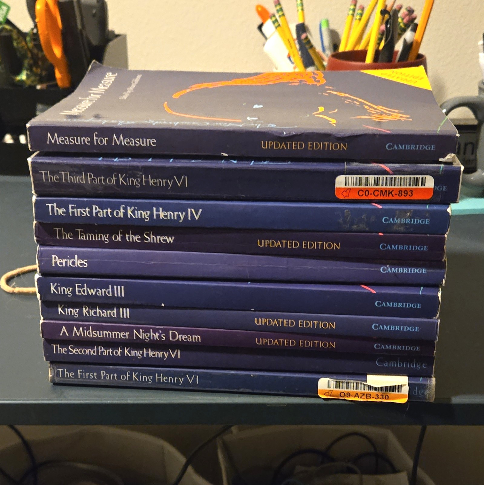 Random Lot of Shakespeare Plays. 10 Books, Mix Of Paperback And Hardcover. Used Random Lot of Shakespeare Plays. 10 Books, Mix Of Paperback And Hardcover. Used