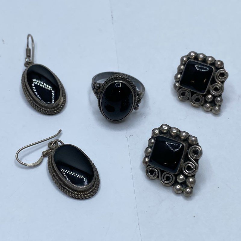 Vintage JTV 925 Sterling Silver Black Onyx Set Mexico Ring Sz 4 Earrings 20g