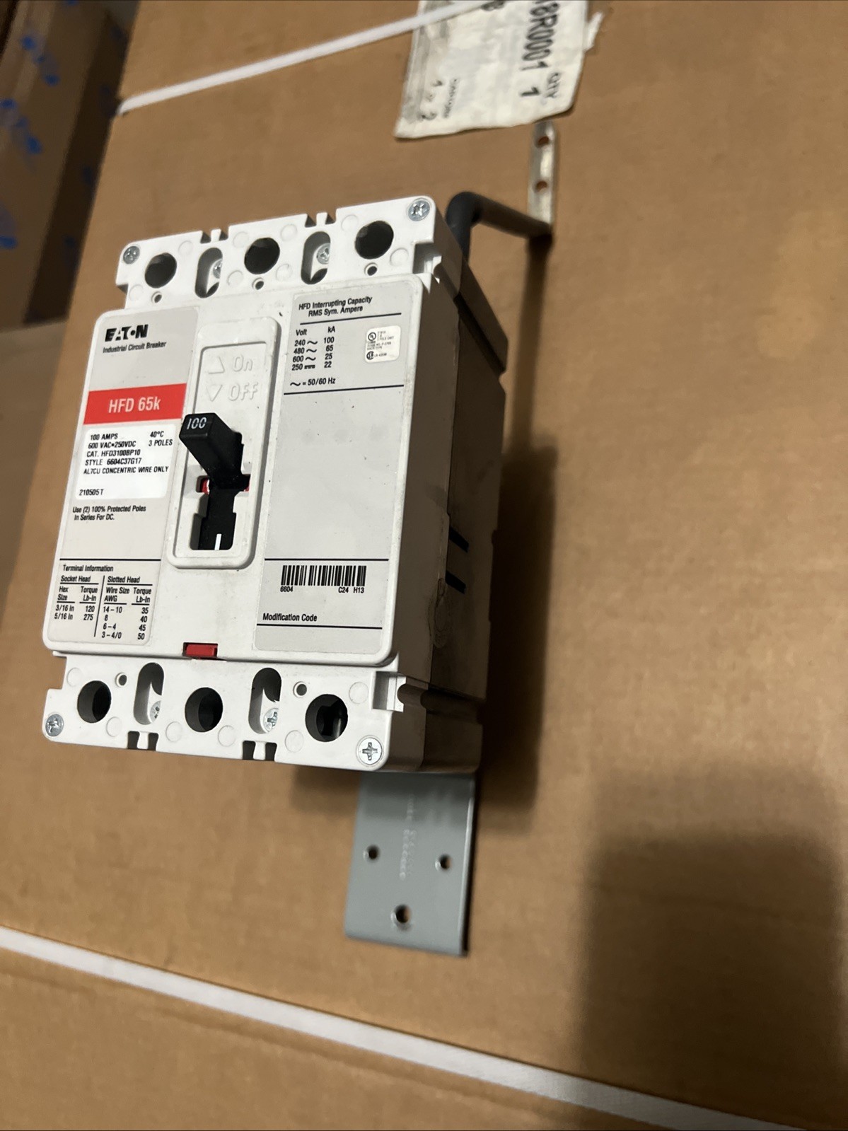 EATON HFD3100BP10 100 AMP CIRCUIT BREAKER 3 POLE 600V HFD 65k 100A 3P