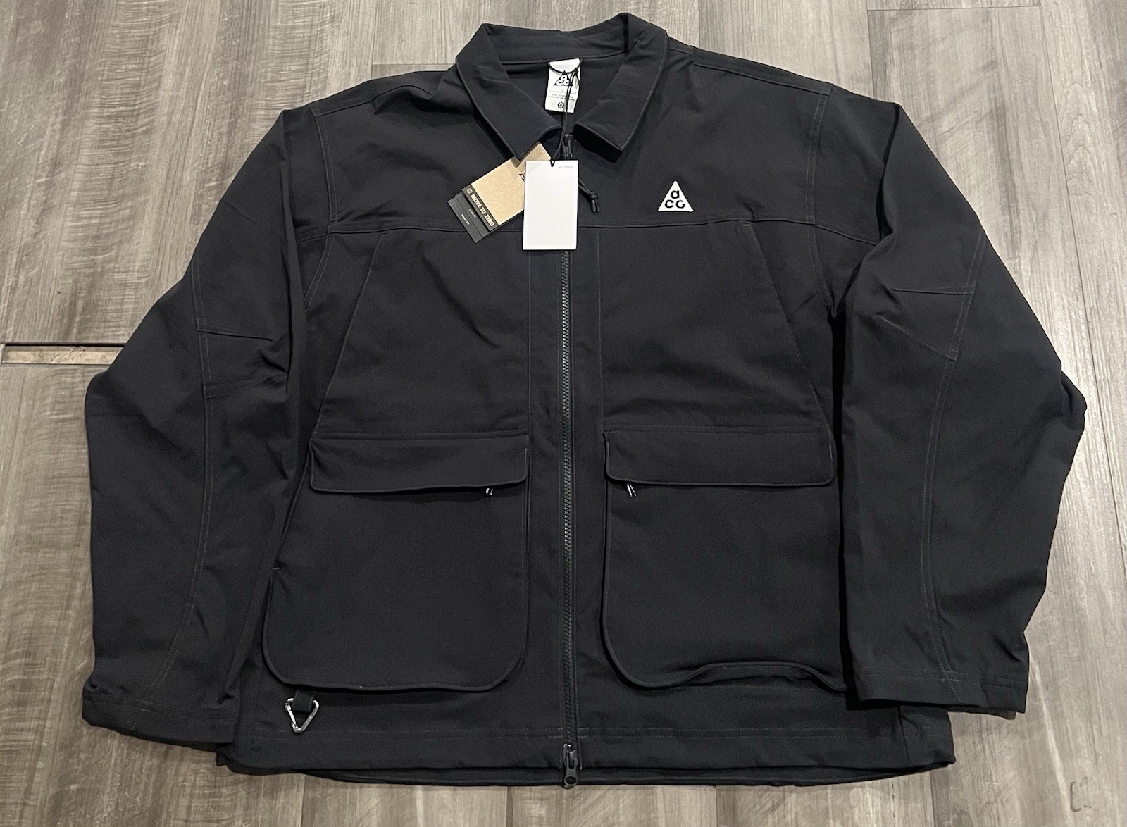 Size Large Men’s Nike ACG Smith Summit UV Jacket Black HV0598-010 $225 Size Large Men’s Nike ACG Smith Summit UV Jacket Black HV0598-010 $225