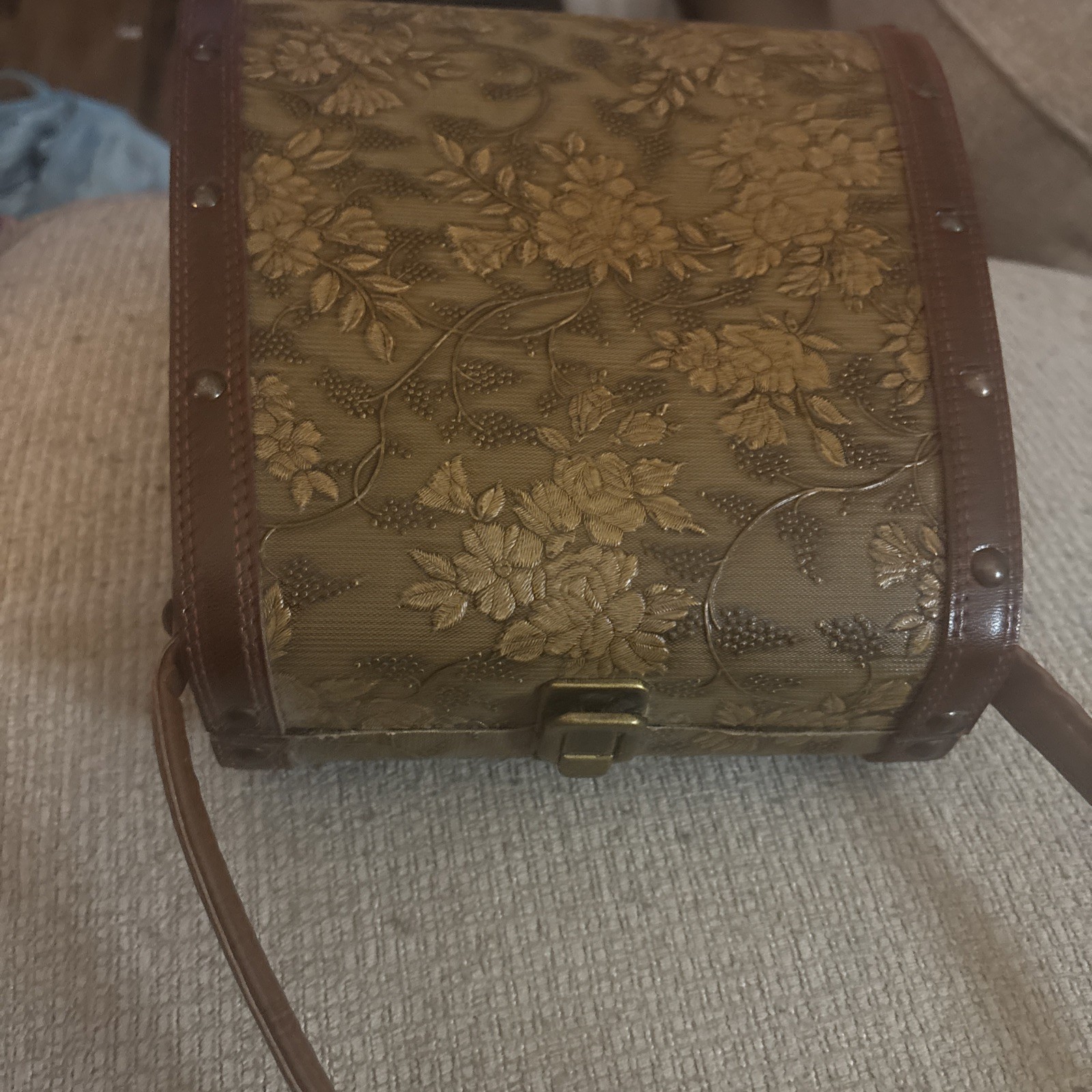 Vintage 60s Wooden Box Purse Floral Embossed Maroon Velvet Lining Handbag Bag Vintage 60s Wooden Box Purse Floral Embossed Maroon Velvet Lining Handbag Bag