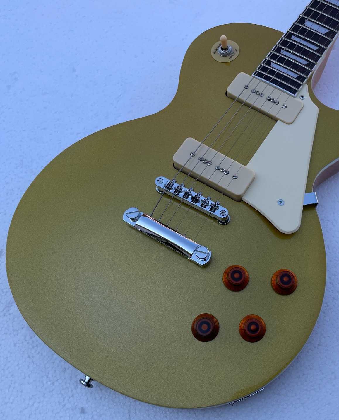 New 6 String Electric Guitar Bone Nut Glossy Finished P-9-0 Pickup Gold Top New 6 String Electric Guitar Bone Nut Glossy Finished P-9-0 Pickup Gold Top