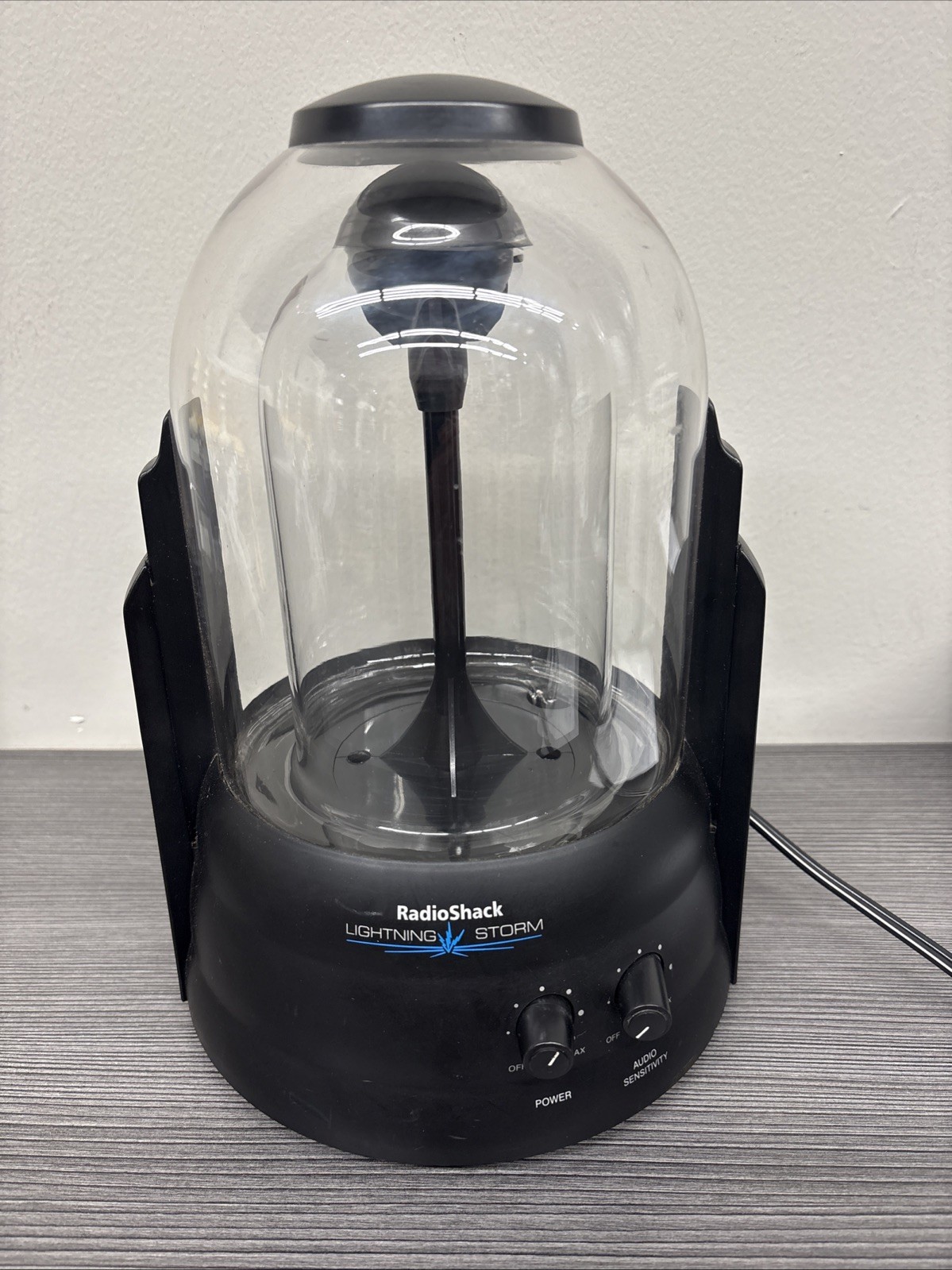 Vtg RadioShack Lightning Storm Plasma Ball Lamp Cat. No. 42-3071 Tested Works Vtg RadioShack Lightning Storm Plasma Ball Lamp Cat. No. 42-3071 Tested Works