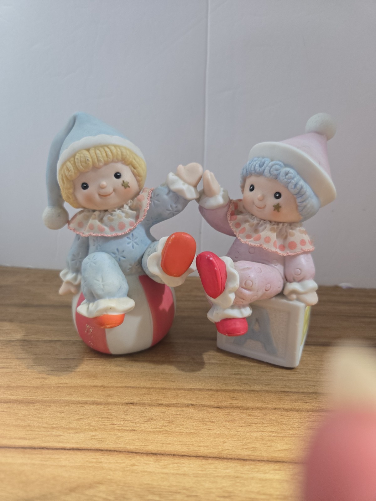 Set Of 2 Vintage Bisque Homco Boy & Girl Clown Figurines 