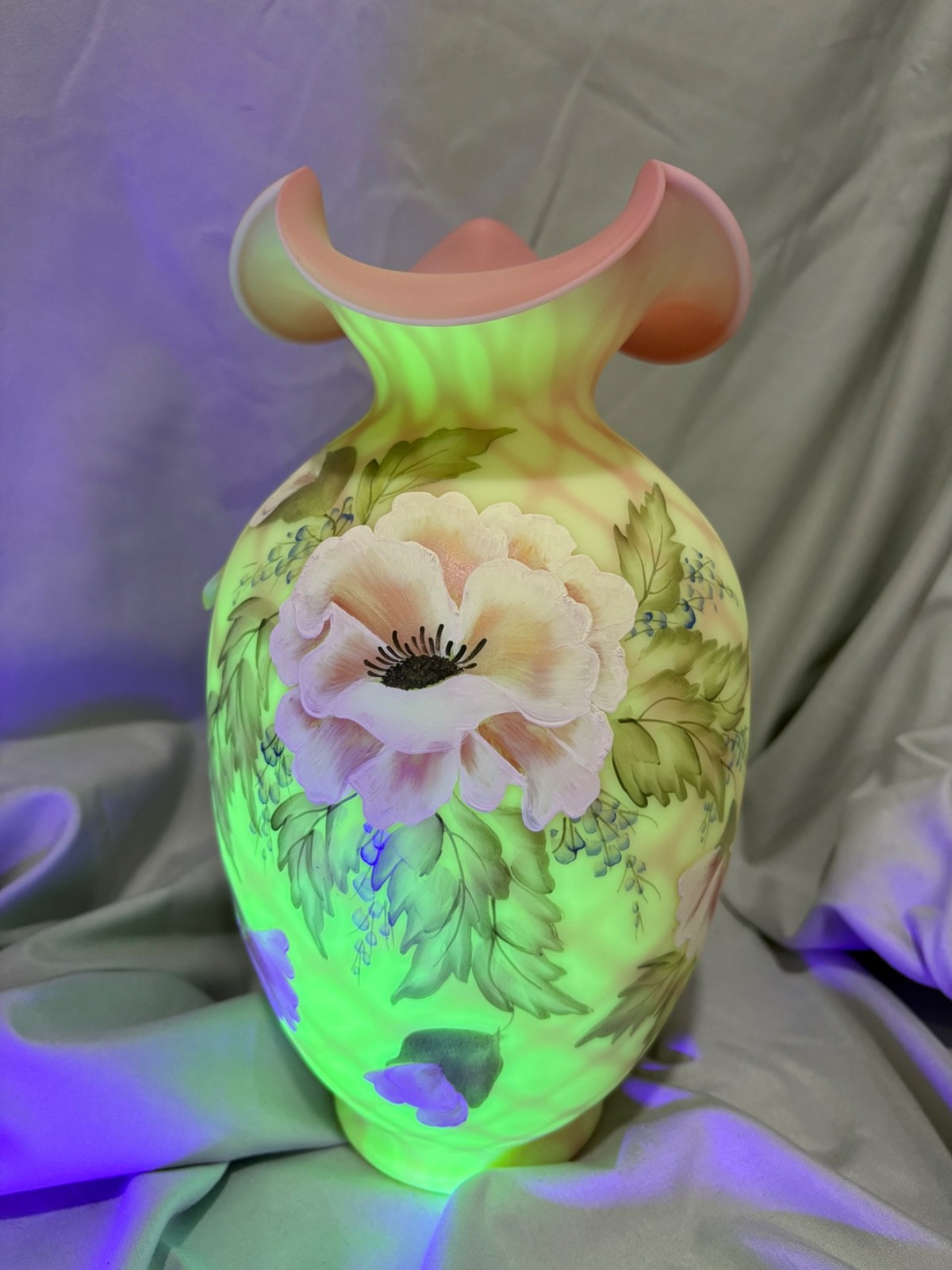 Fenton 4855 WL Burmese Diamond Optic Rose NIB Centennial Collection Fenton 4855 WL Burmese Diamond Optic Rose NIB Centennial Collection