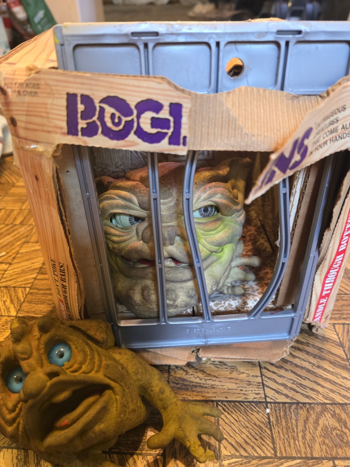 BOGLINS DROOL + SQUIDGE VINTAGE 1987 MATTEL HAND PUPPET MONSTER BOX CAGE RARE BOGLINS DROOL + SQUIDGE VINTAGE 1987 MATTEL HAND PUPPET MONSTER BOX CAGE RARE