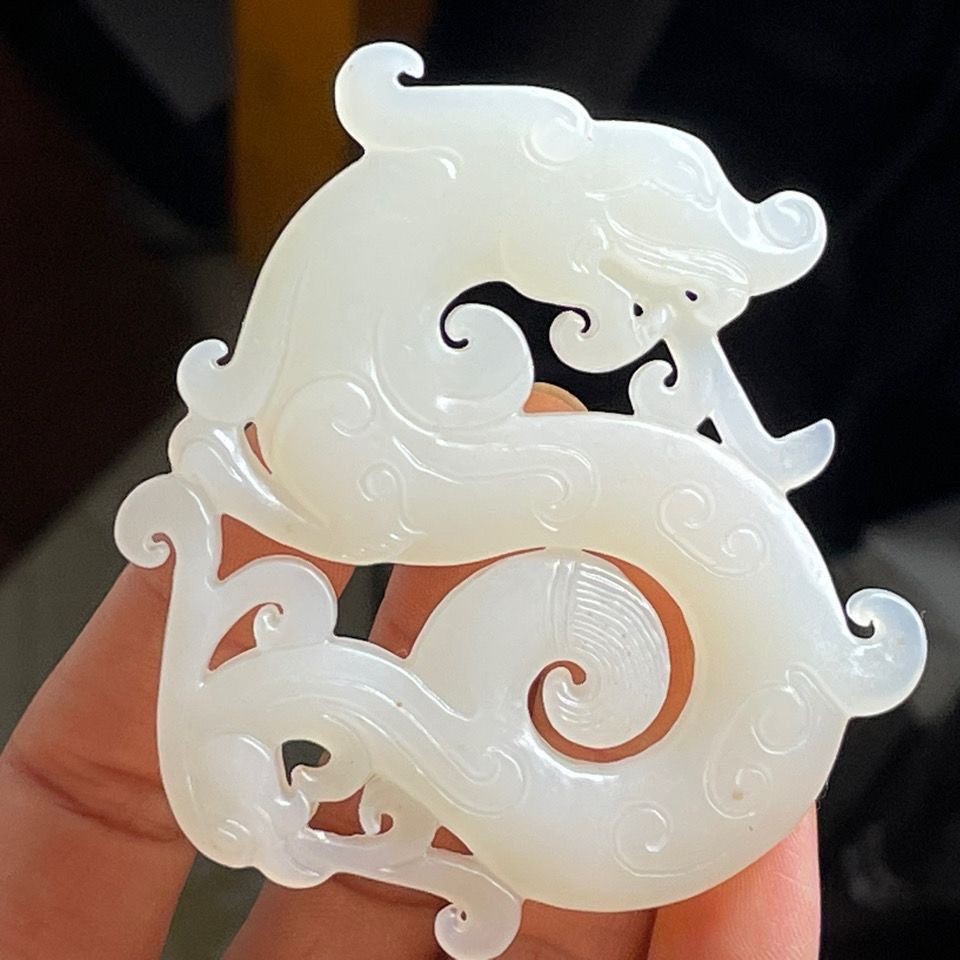 China Natural Old Jade Carving Flying Dragon Pendant Collection Lucky Ornament China Natural Old Jade Carving Flying Dragon Pendant Collection Lucky Ornament