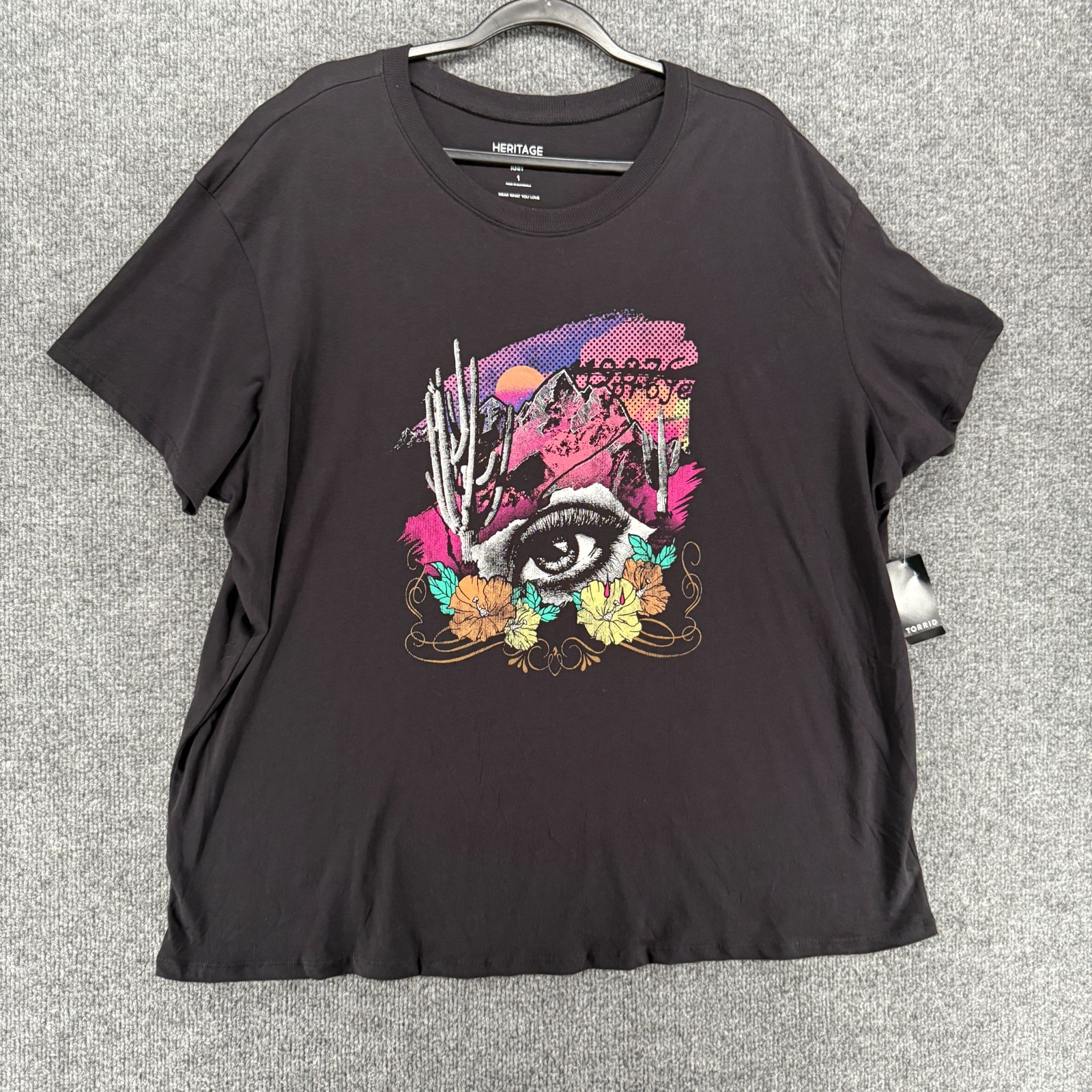 Torrid Top Womens 1X Black Eye Desert Graphic Crew Neck Short Sleeve Casual
