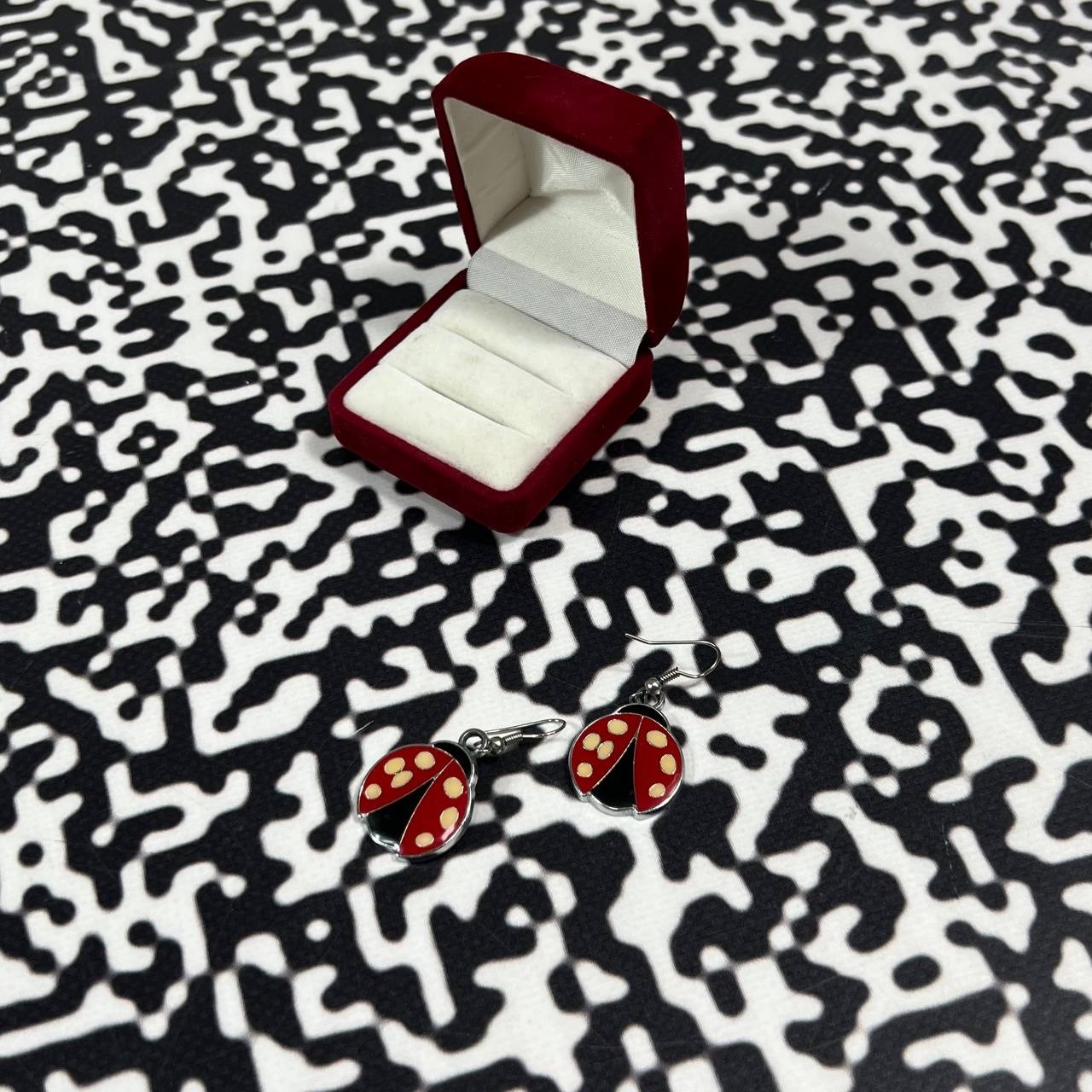 COACH 🐞 Ladybug Luxuxry Retro Earrings