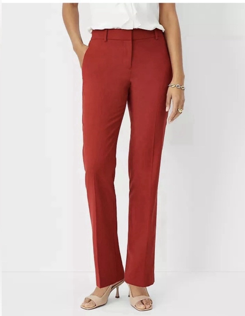 EUC Ann Taylor Beautiful Bold Red Trouser Pants In Size 4 EUC Ann Taylor Beautiful Bold Red Trouser Pants In Size 4