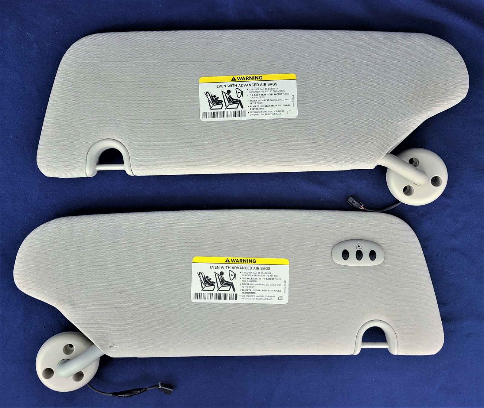 2008 - 2016 Chrysler Town Country Caravan Sun Visors Homelink Lighted Pair