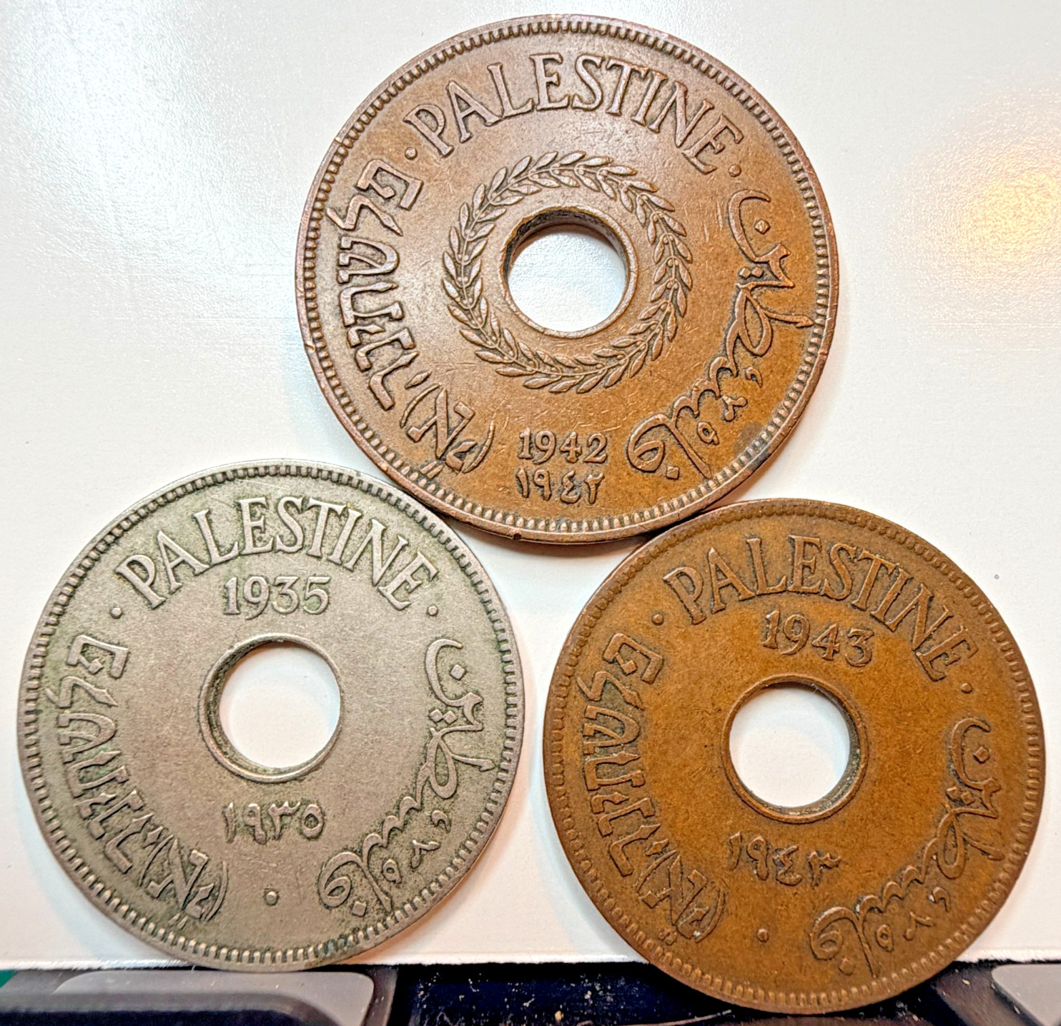 Lot Of Palestine 1935 10 Mils, 1942 20 Mils, 1943 10 Mils 3 Coin Group Scarce Lot Of Palestine 1935 10 Mils, 1942 20 Mils, 1943 10 Mils 3 Coin Group Scarce