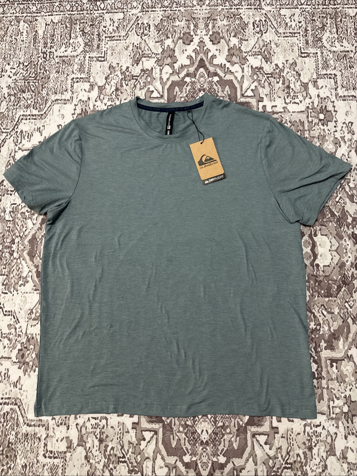 NWT Quiksilver DryFlight Active T-Shirt Vicente Blue Men\'s Size XL. A7 NWT Quiksilver DryFlight Active T-Shirt Vicente Blue Men\'s Size XL. A7