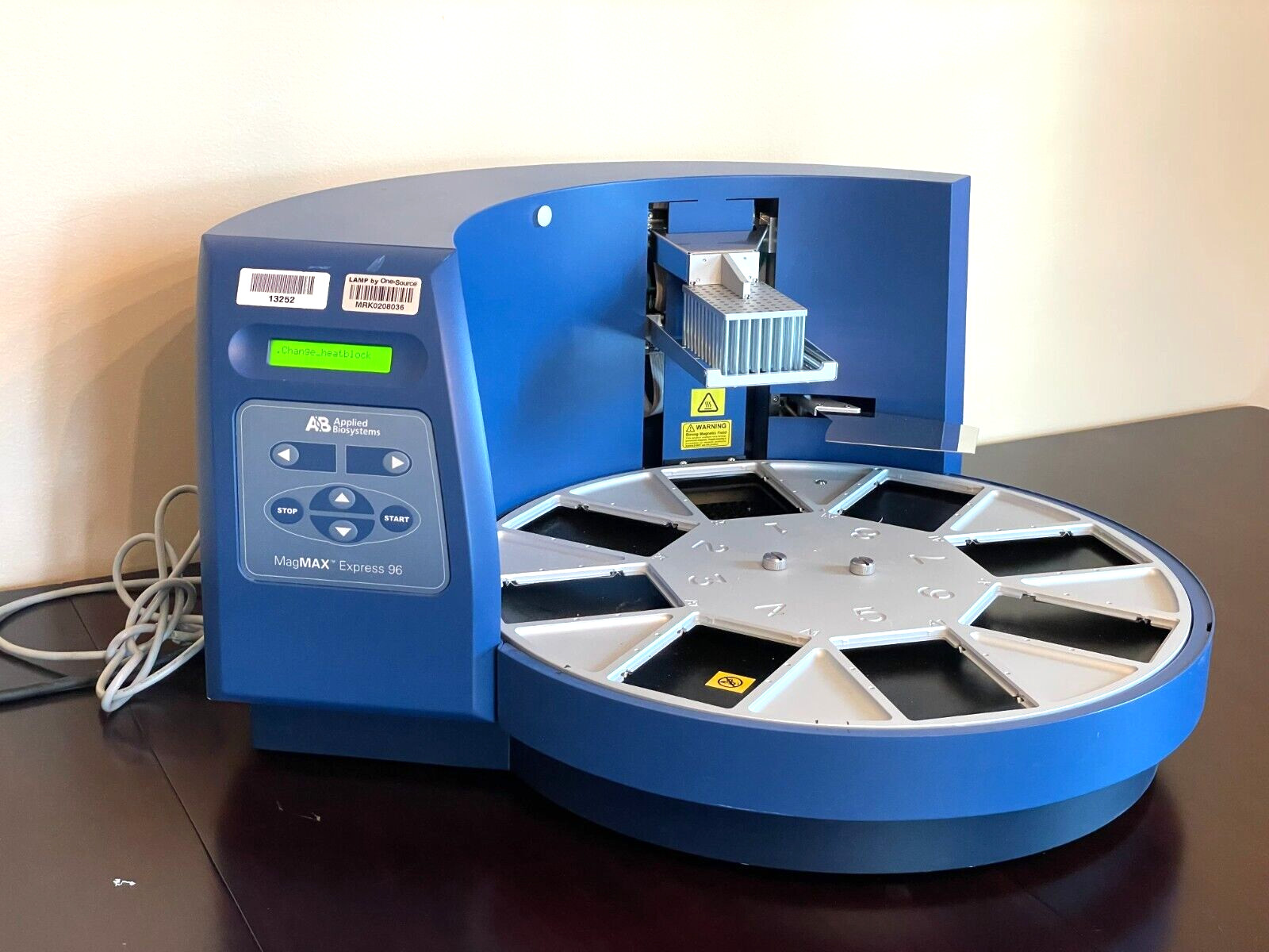 Applied Biosystems MegMAX Express 96 Particle Processor, Type 710 System Applied Biosystems MegMAX Express 96 Particle Processor, Type 710 System