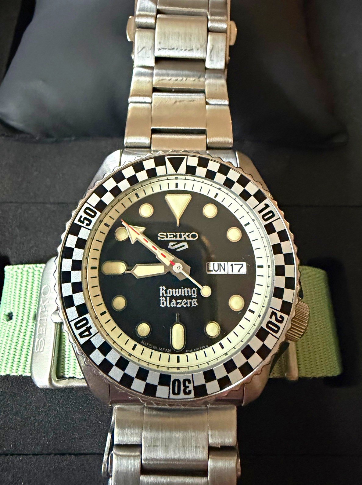 Seiko 5 Sports x Rowing Blazers Original Rally Diver (2021) Seiko 5 Sports x Rowing Blazers Original Rally Diver (2021)